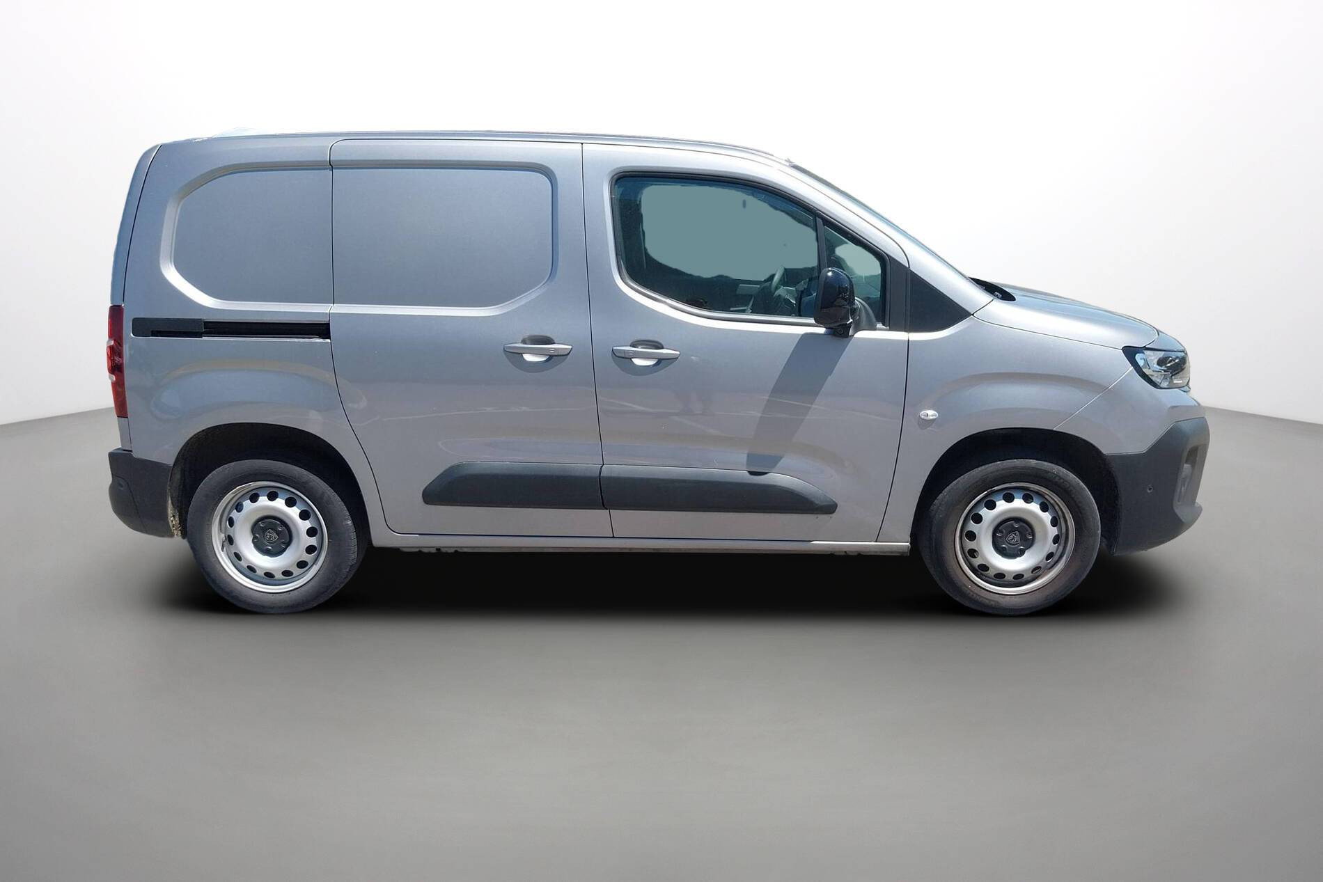 Vente en ligne Peugeot Partner Fourgon  M 650 KG BLUEHDI 130 S&S EAT8 au prix de 18 990 €