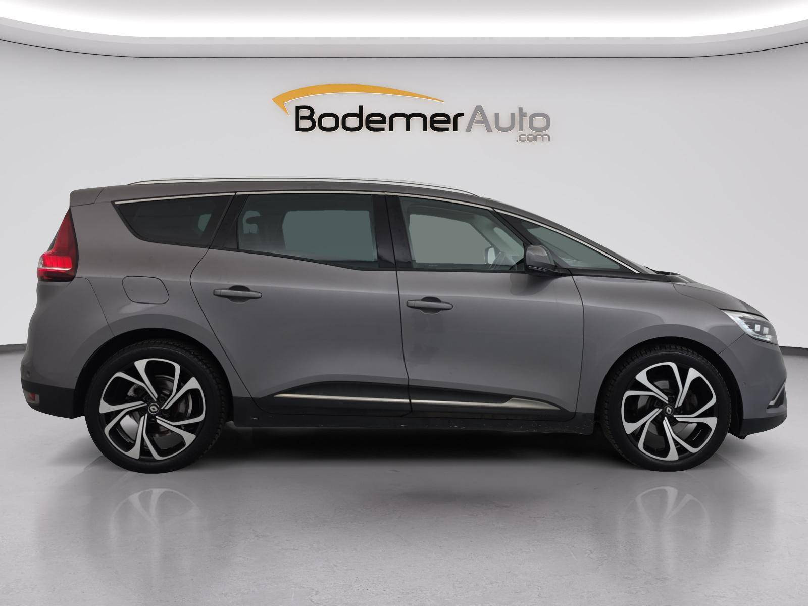 Vente en ligne Renault Grand Scenic 4 Grand Scenic Blue dCi 150 EDC au prix de 16 490 €