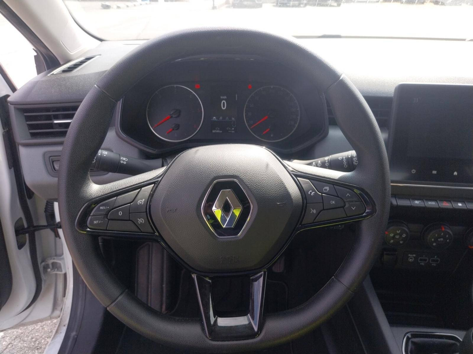 Vente en ligne Renault Clio 5 CLIO SOCIETE BLUE DCI 100 - 21N au prix de 11 990 €