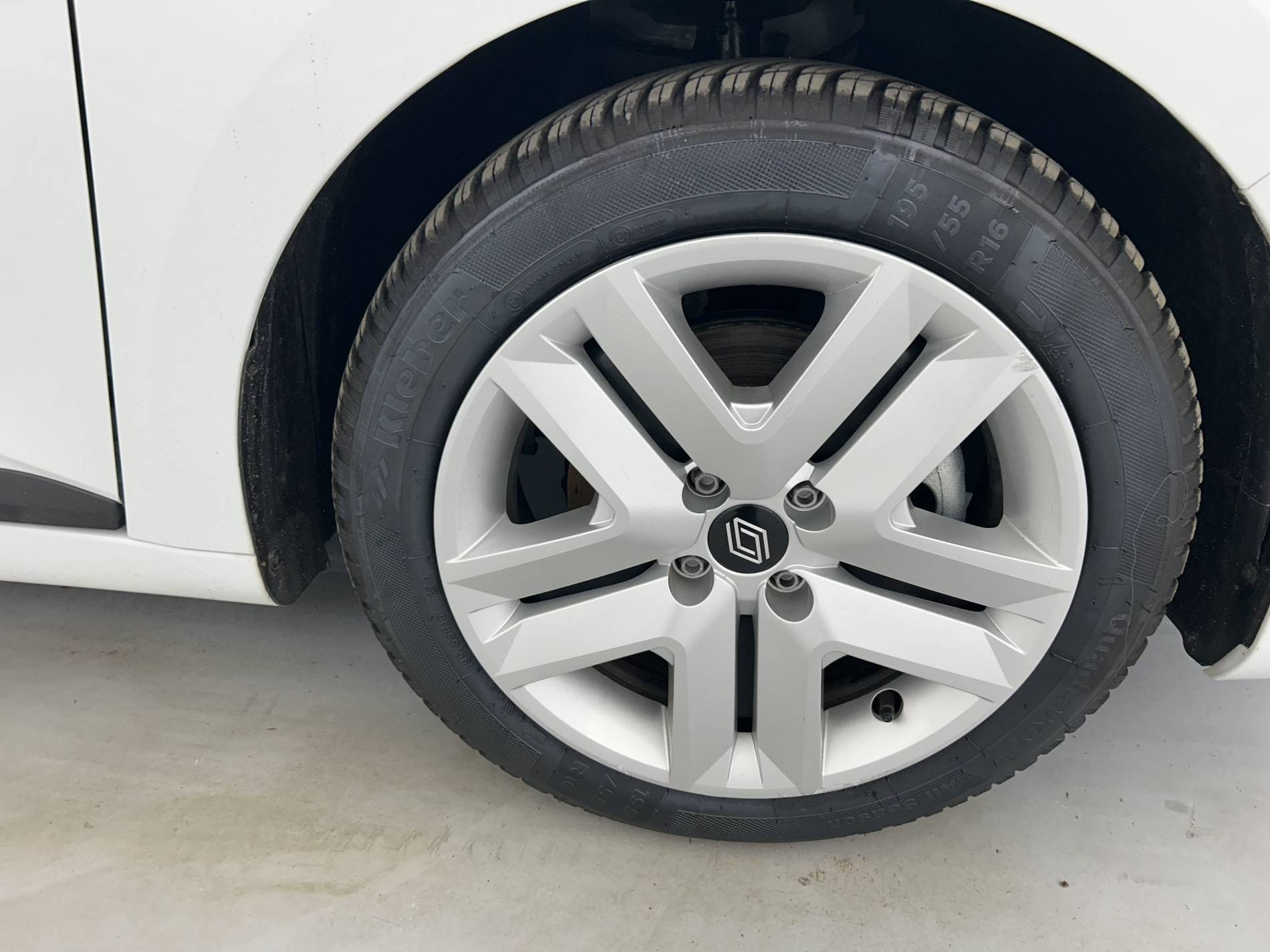 Vente en ligne Renault Clio 5 Clio E-Tech full hybrid 145 au prix de 18 290 €