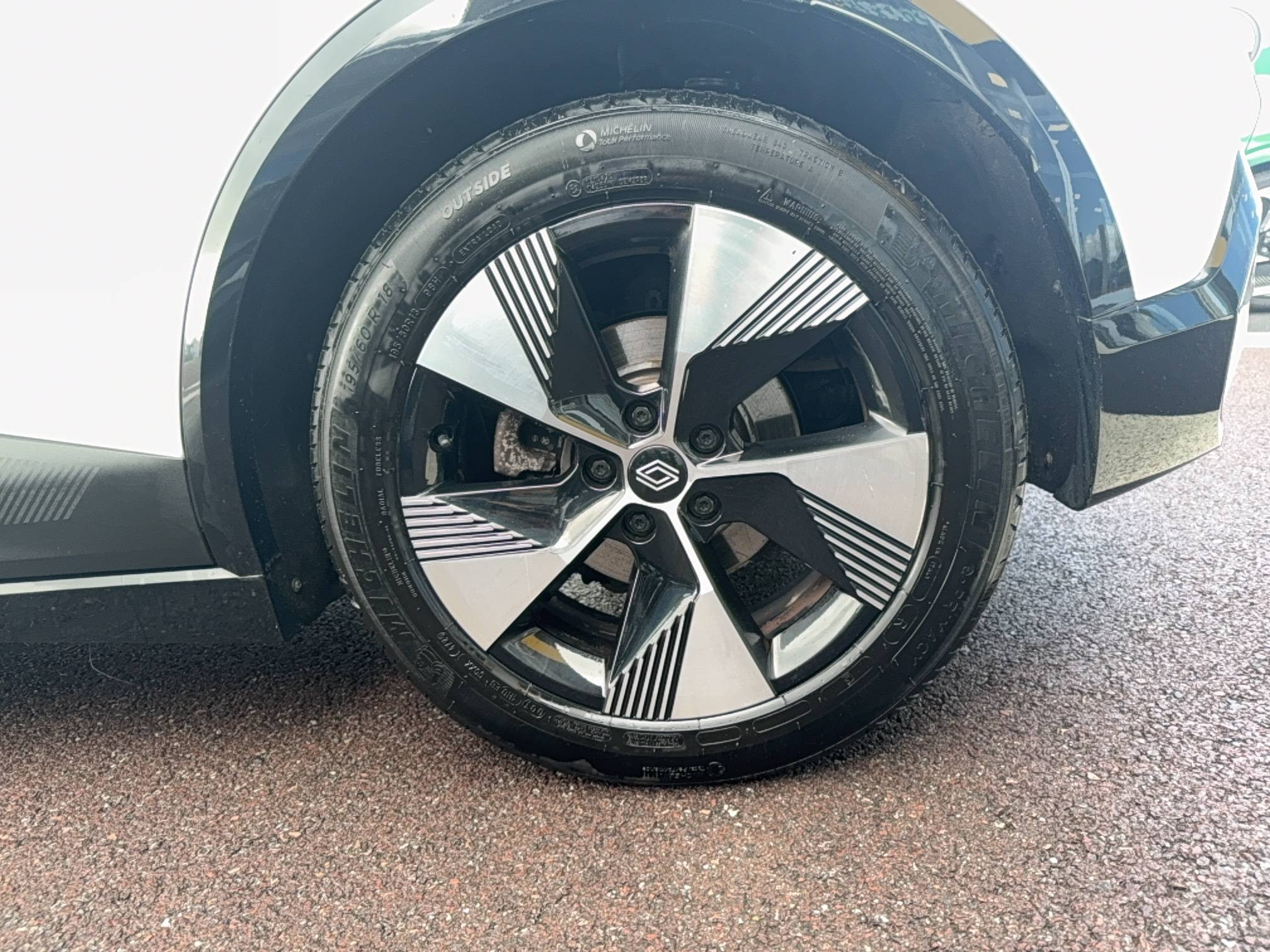 Vente en ligne Renault Megane E-Tech  EV60 220 ch super charge au prix de 24 790 €