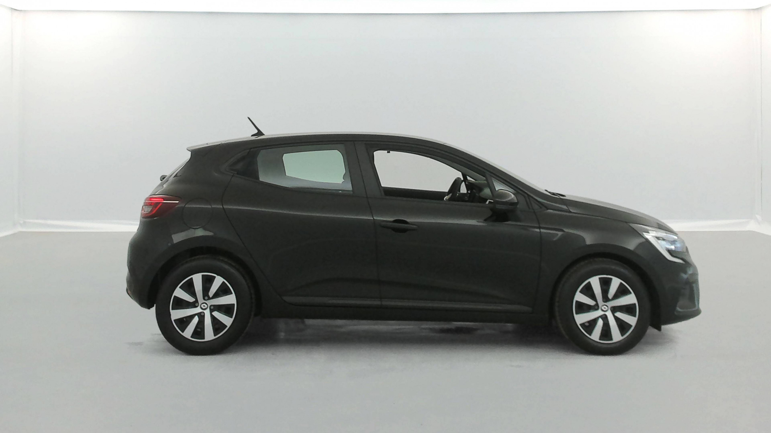 Vente en ligne Renault Clio 5 Clio TCe 90 au prix de 14 990 €