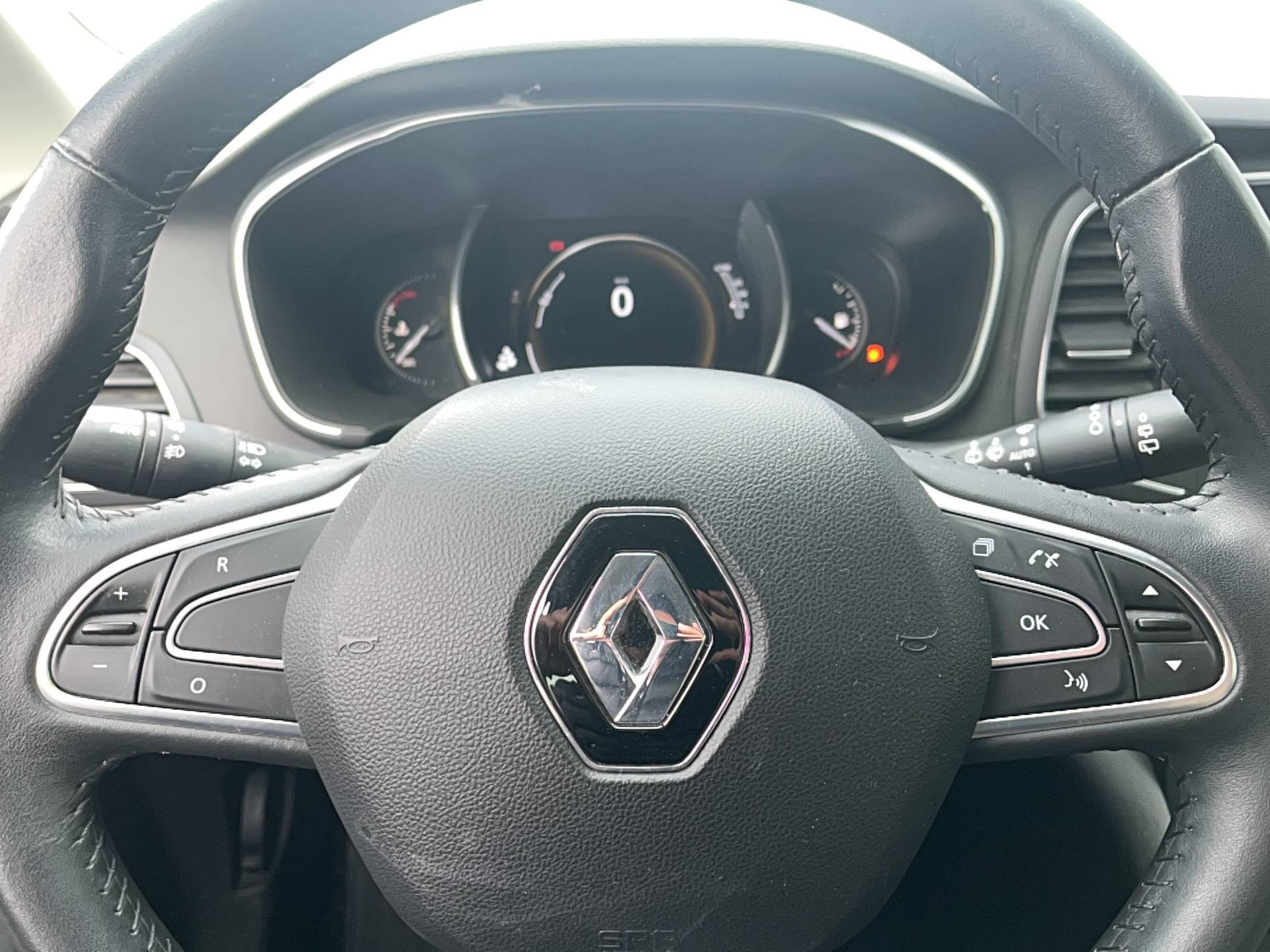 Vente en ligne Renault Megane 4 Mégane IV Berline Blue dCi 115 au prix de 14 400 €