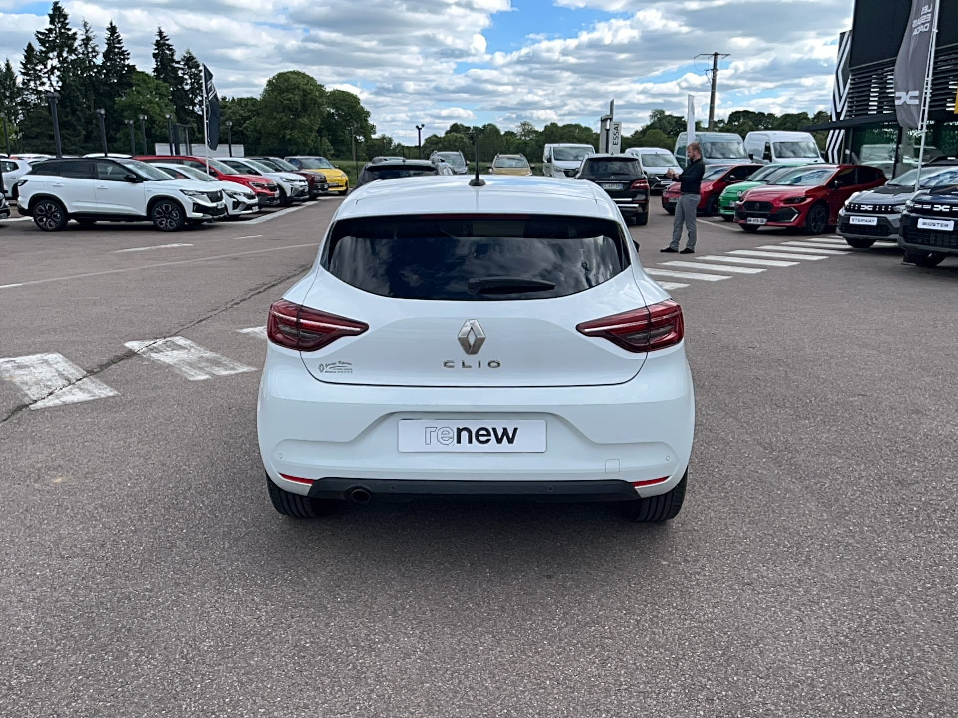 Vente en ligne Renault Clio 5 Clio Blue dCi 100 au prix de 14 991 €