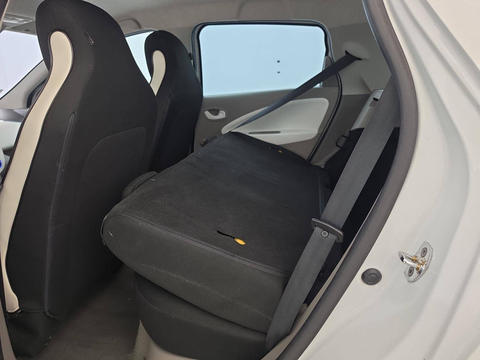 Vente en ligne Renault Zoé  achat intégral au prix de 7 890 €