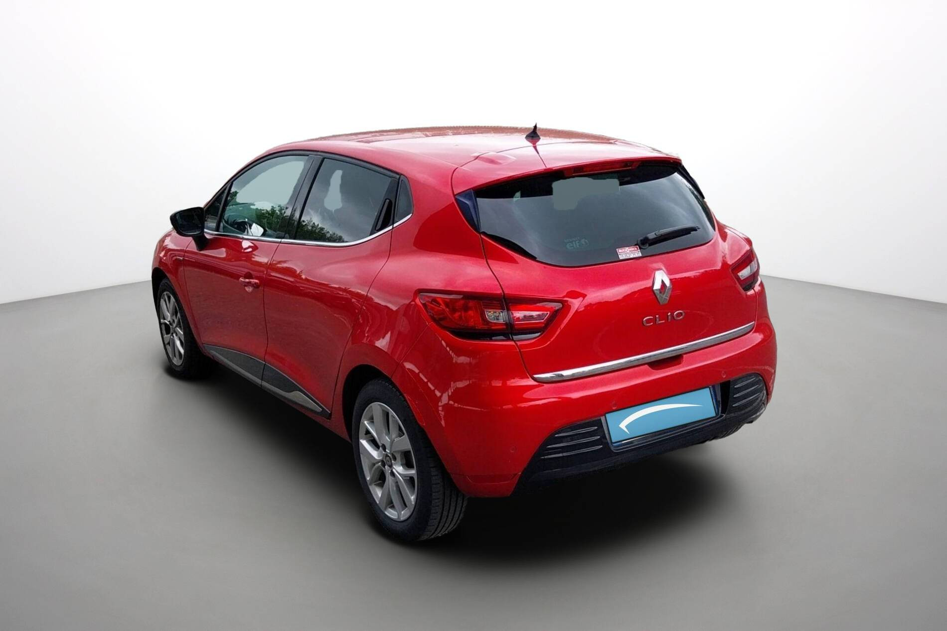 Vente en ligne Renault Clio 4 Clio TCe 90 E6C au prix de 11 790 €