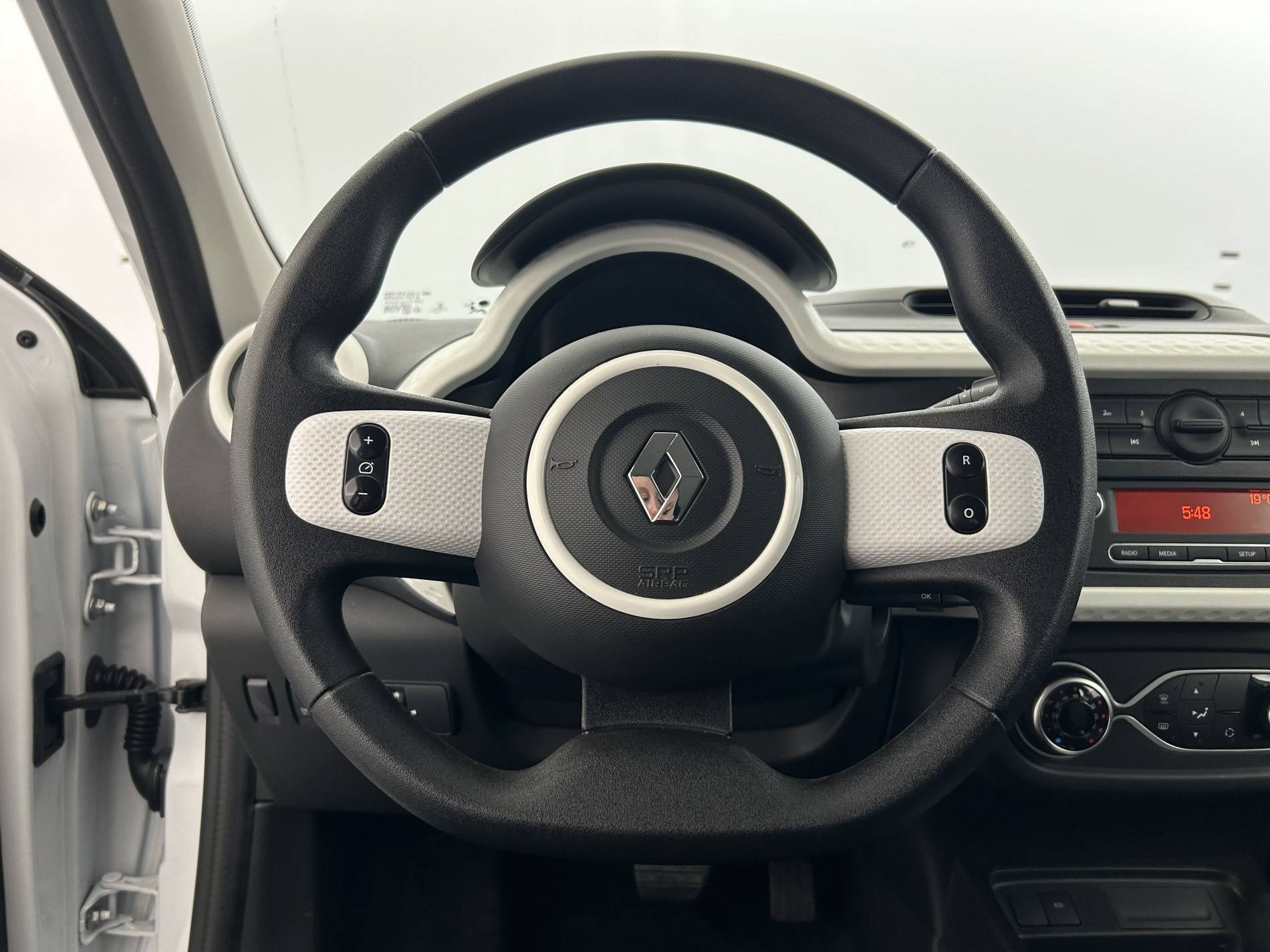 Vente en ligne Renault Twingo Electrique Twingo III E-Tech au prix de 10 490 €