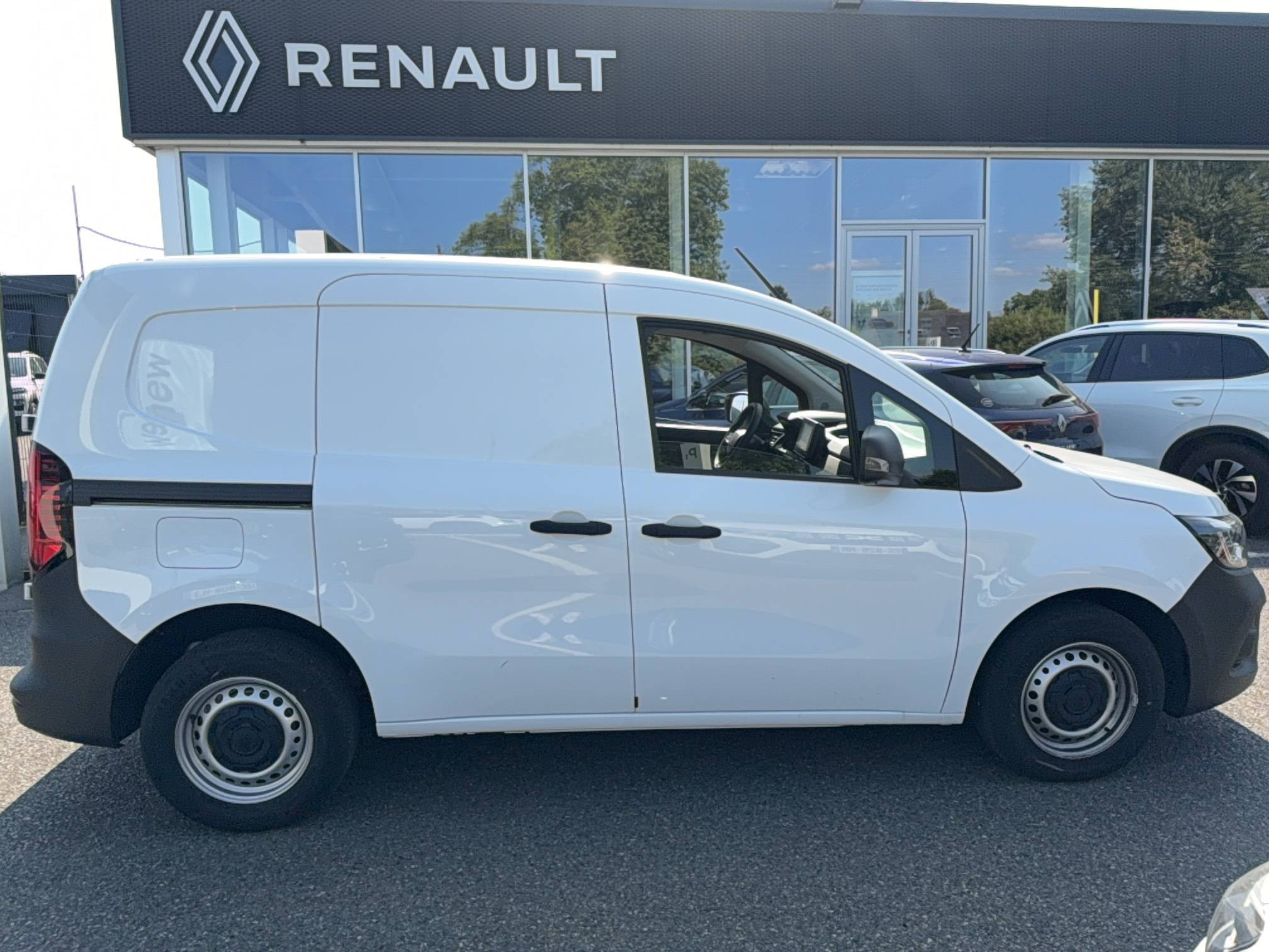 Vente en ligne Renault Kangoo Van  TOLE L1 BLUE DCI 95 AUTO au prix de 33 240 €