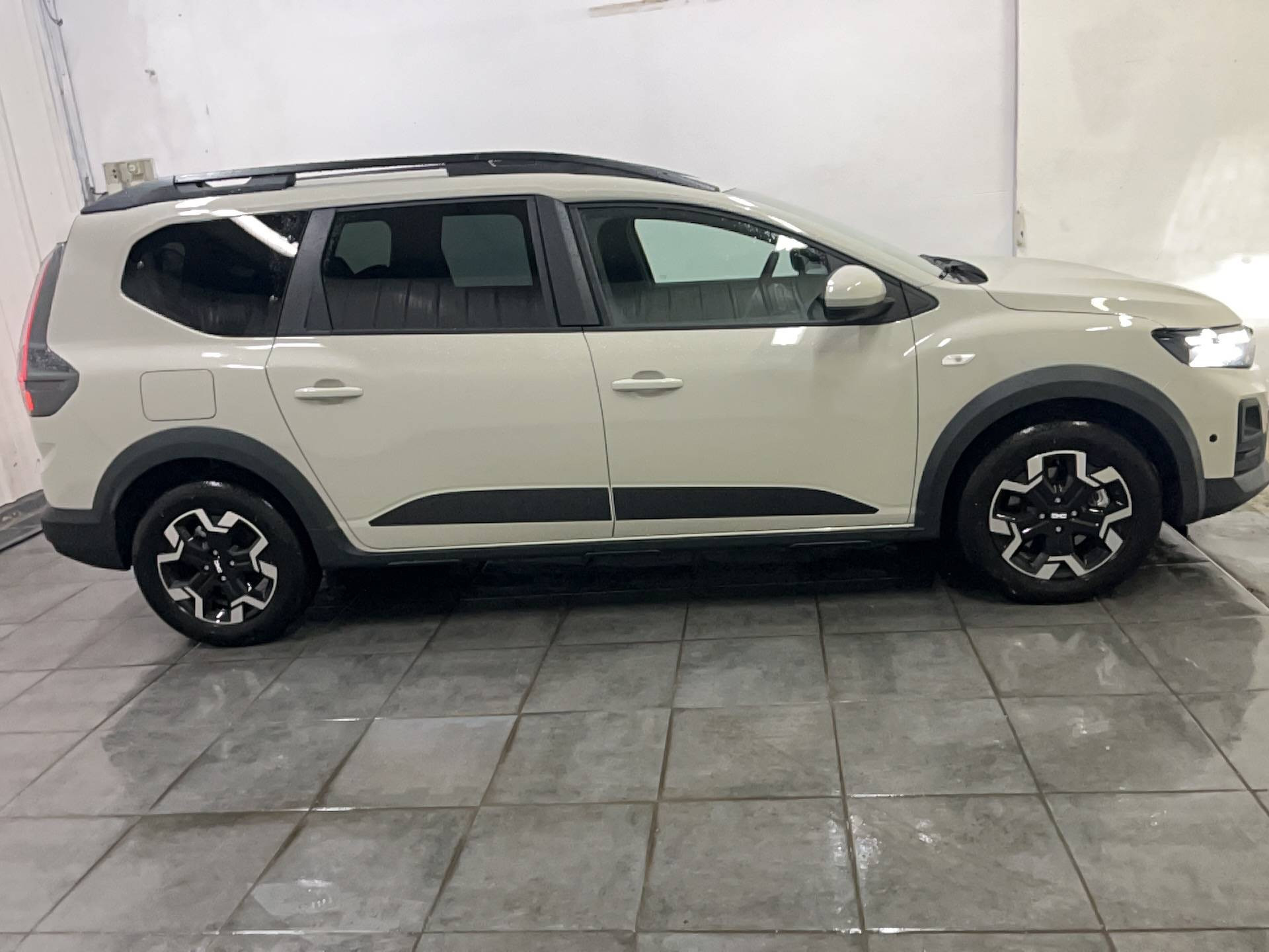 Vente en ligne Dacia Jogger  155 7 places au prix de 29 300 €