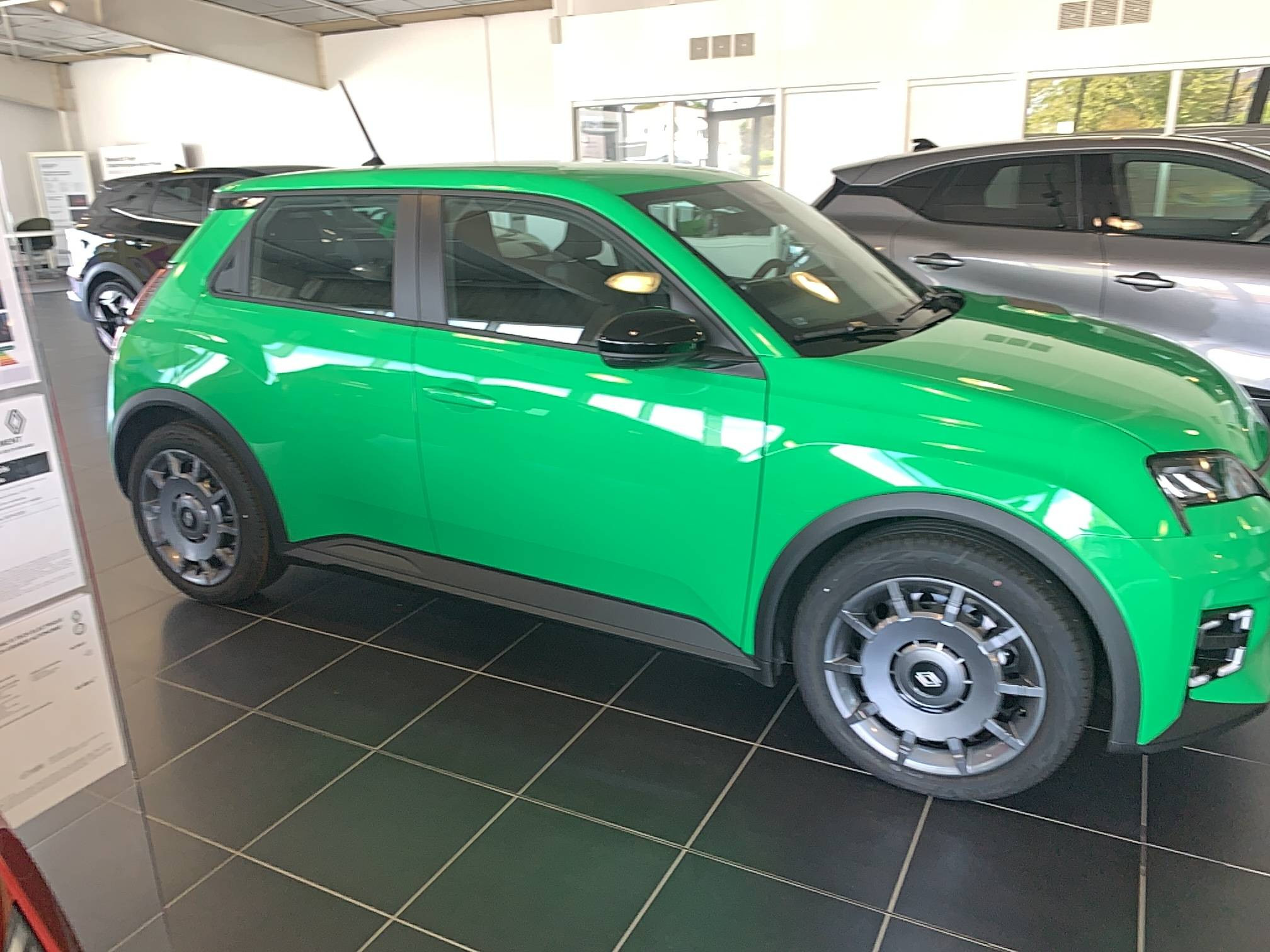 Vente en ligne Renault R5 E-Tech  120 ch autonomie urbaine au prix de 29 740 €