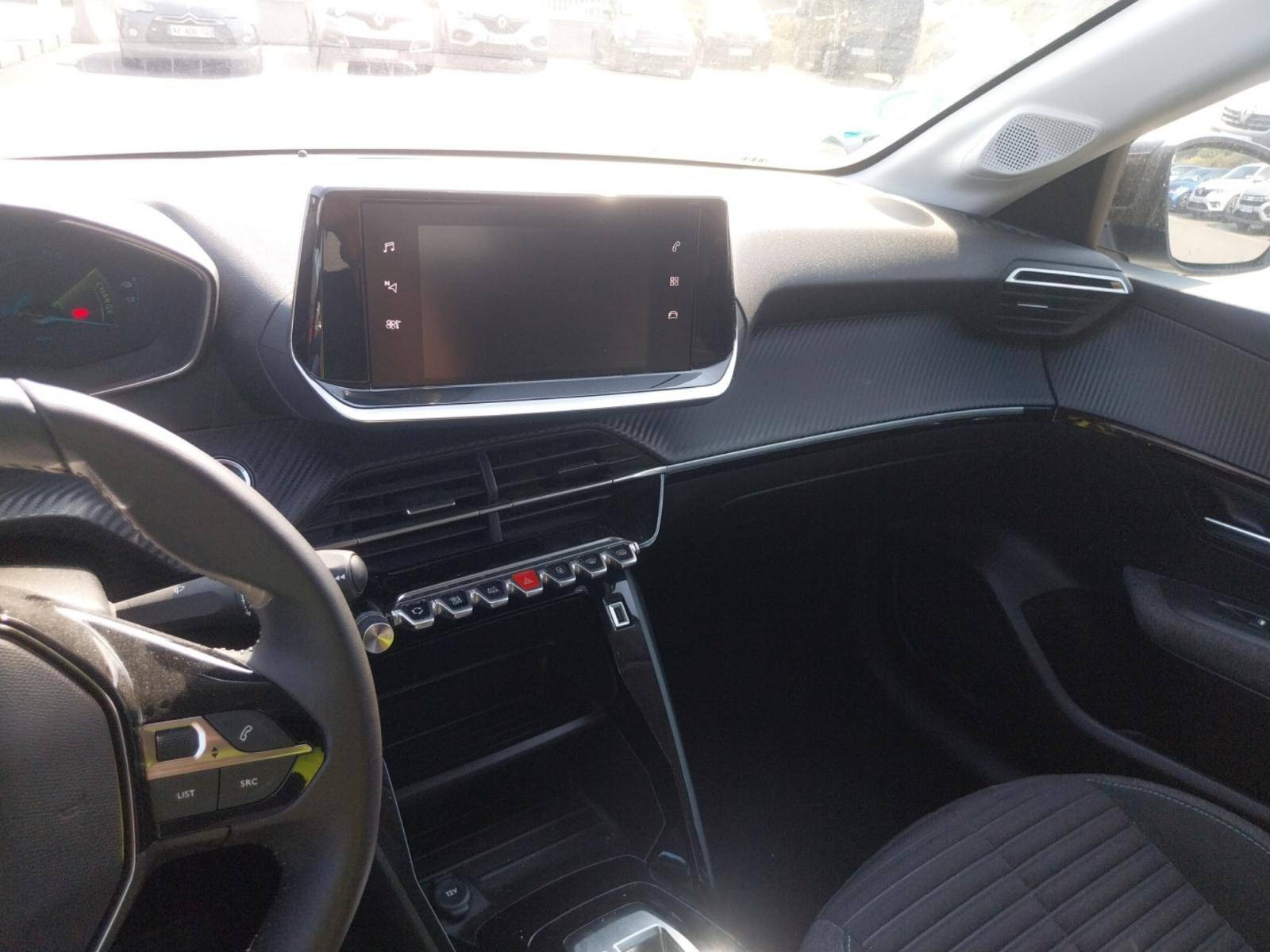 Vente en ligne Peugeot E-208  50 kWh 136ch au prix de 17 890 €