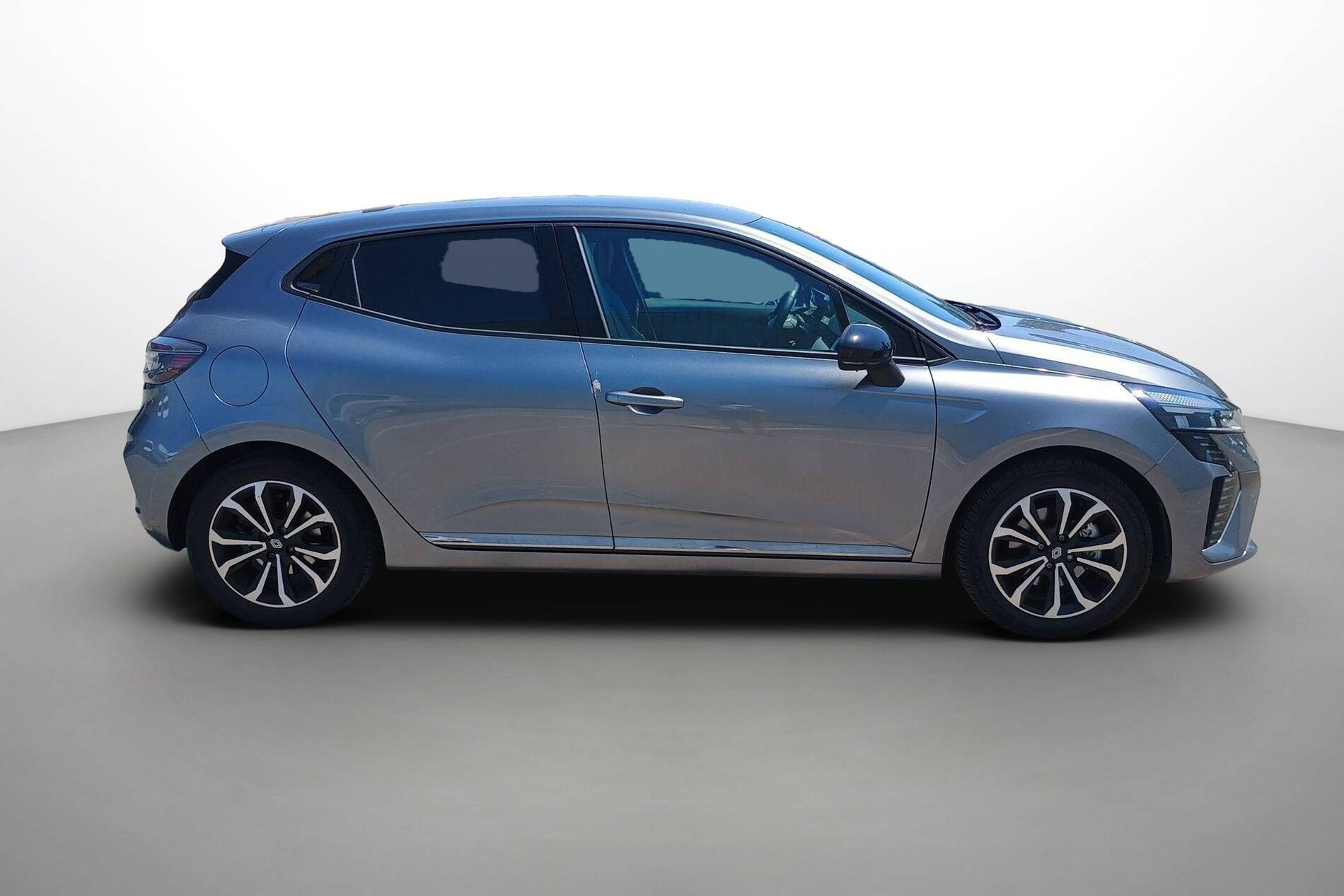 Vente en ligne Renault Clio 5 Clio E-Tech full hybrid 145 au prix de 18 300 €