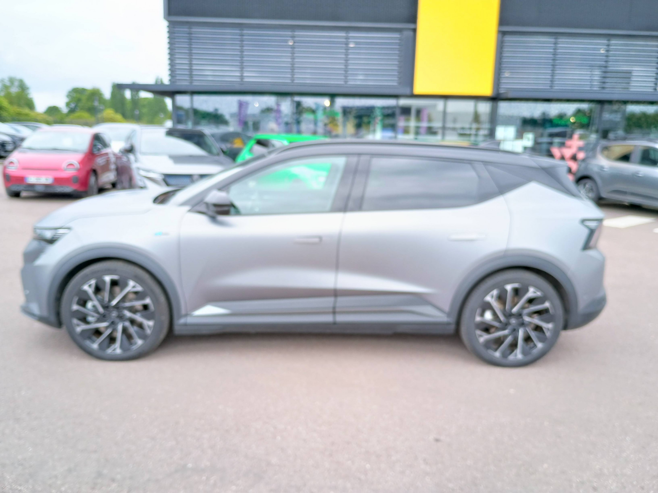 Vente en ligne Renault Scenic E-Tech Scenic E-Tech électrique 220 ch grande autonomie au prix de 40 990 €
