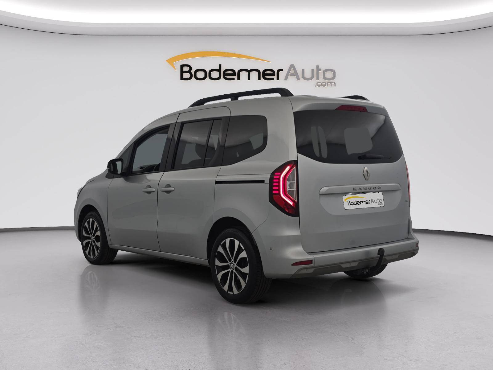 Vente en ligne Renault Kangoo  Blue dCi 115 au prix de 25 890 €