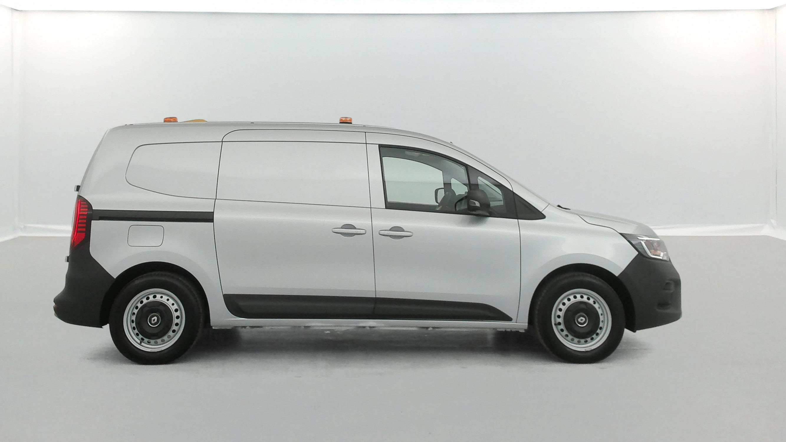 Vente en ligne Renault Kangoo Van E-Tech  L2 EV45  DC 80KW au prix de 23 290 €