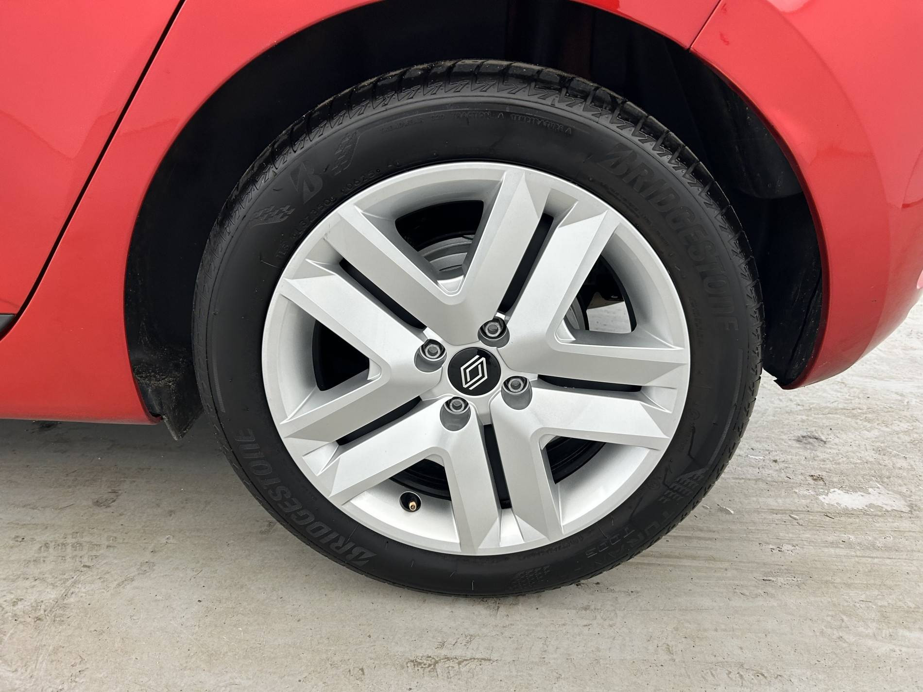 Vente en ligne Renault Clio 5 Clio E-Tech full hybrid 145 ch GSR2 au prix de 19 290 €