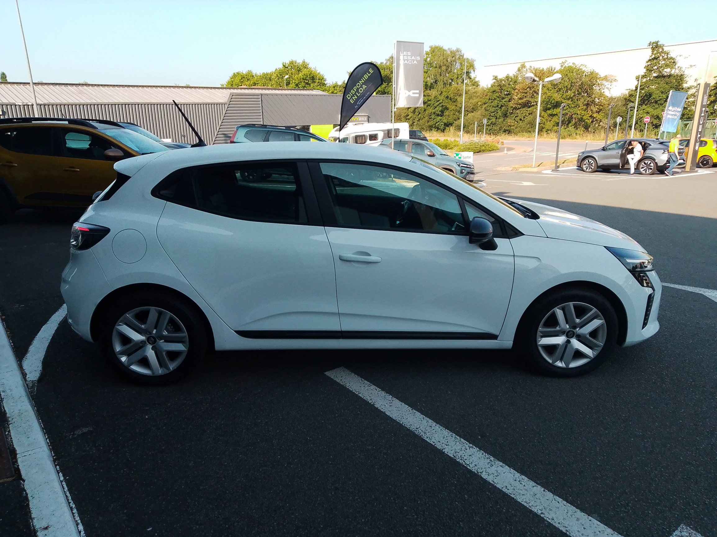 Vente en ligne Renault Clio 5 Clio TCe 90 ch GSR2 au prix de 15 990 €