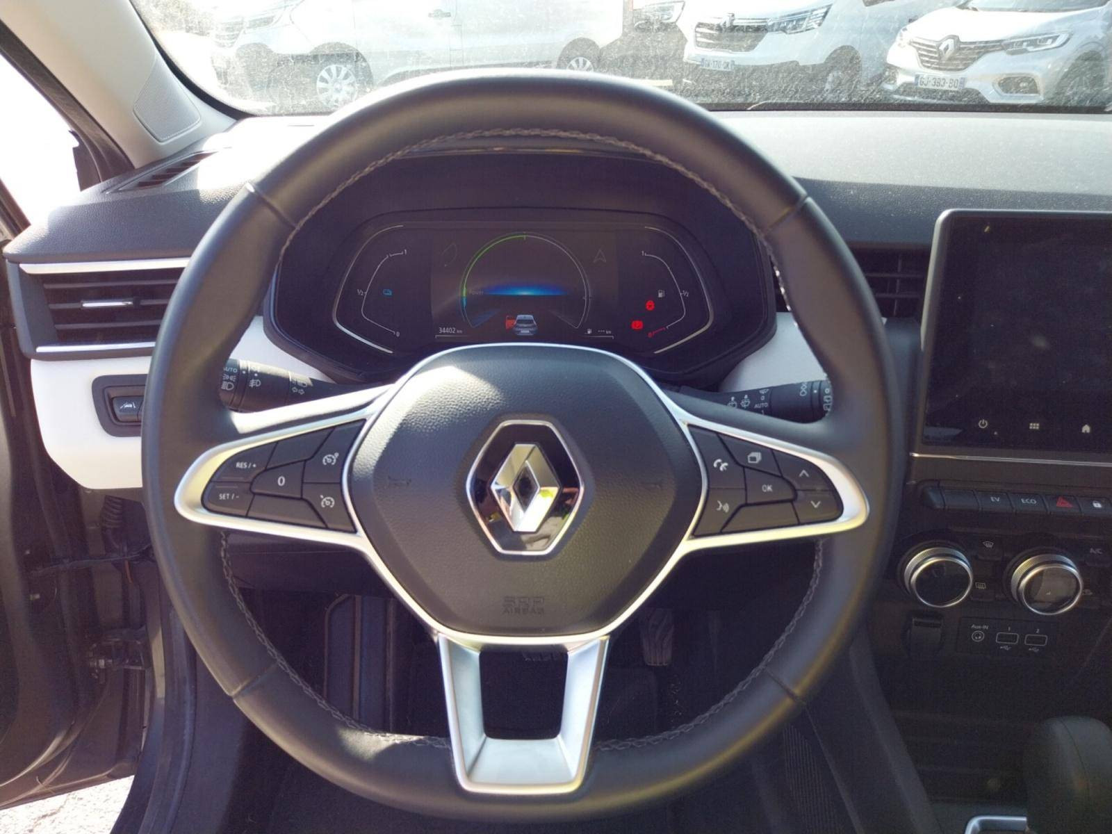 Vente en ligne Renault Clio 5 Clio E-Tech full hybrid 145 au prix de 17 490 €