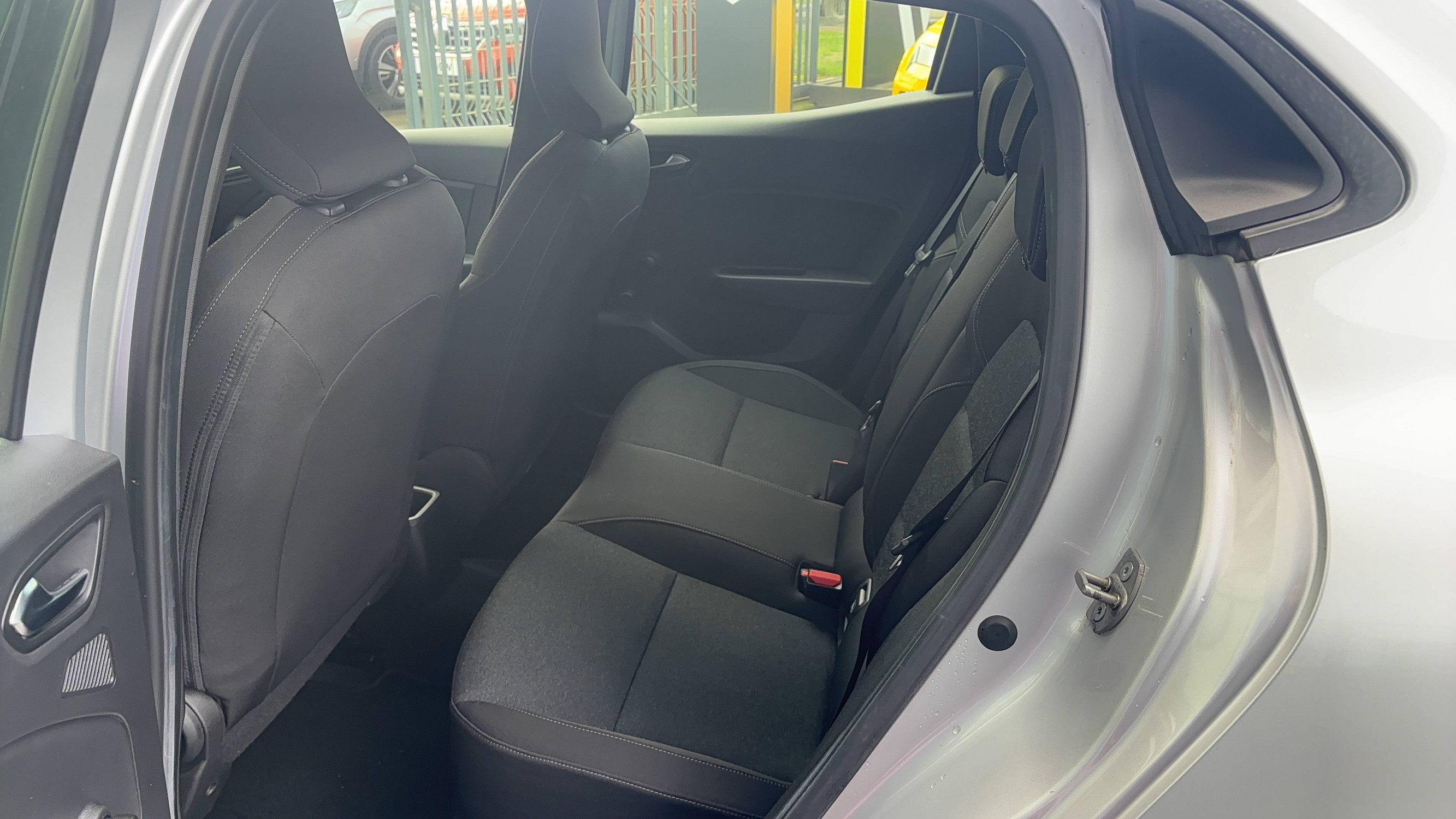 Vente en ligne Renault Clio 5 Clio TCe 90 au prix de 14 790 €