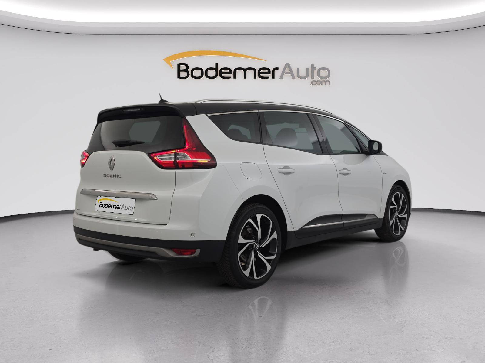 Vente en ligne Renault Grand Scenic 4 Grand Scenic TCe 160 FAP EDC au prix de 16 990 €