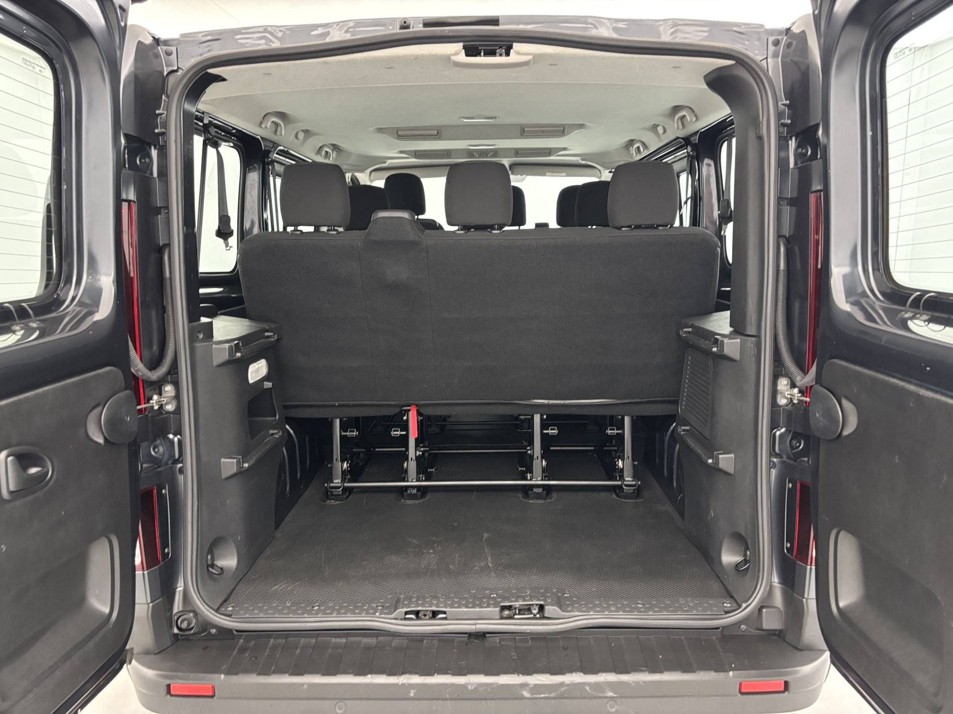 Vente en ligne Renault Trafic  L1 dCi 150 Energy S&S au prix de 29 990 €