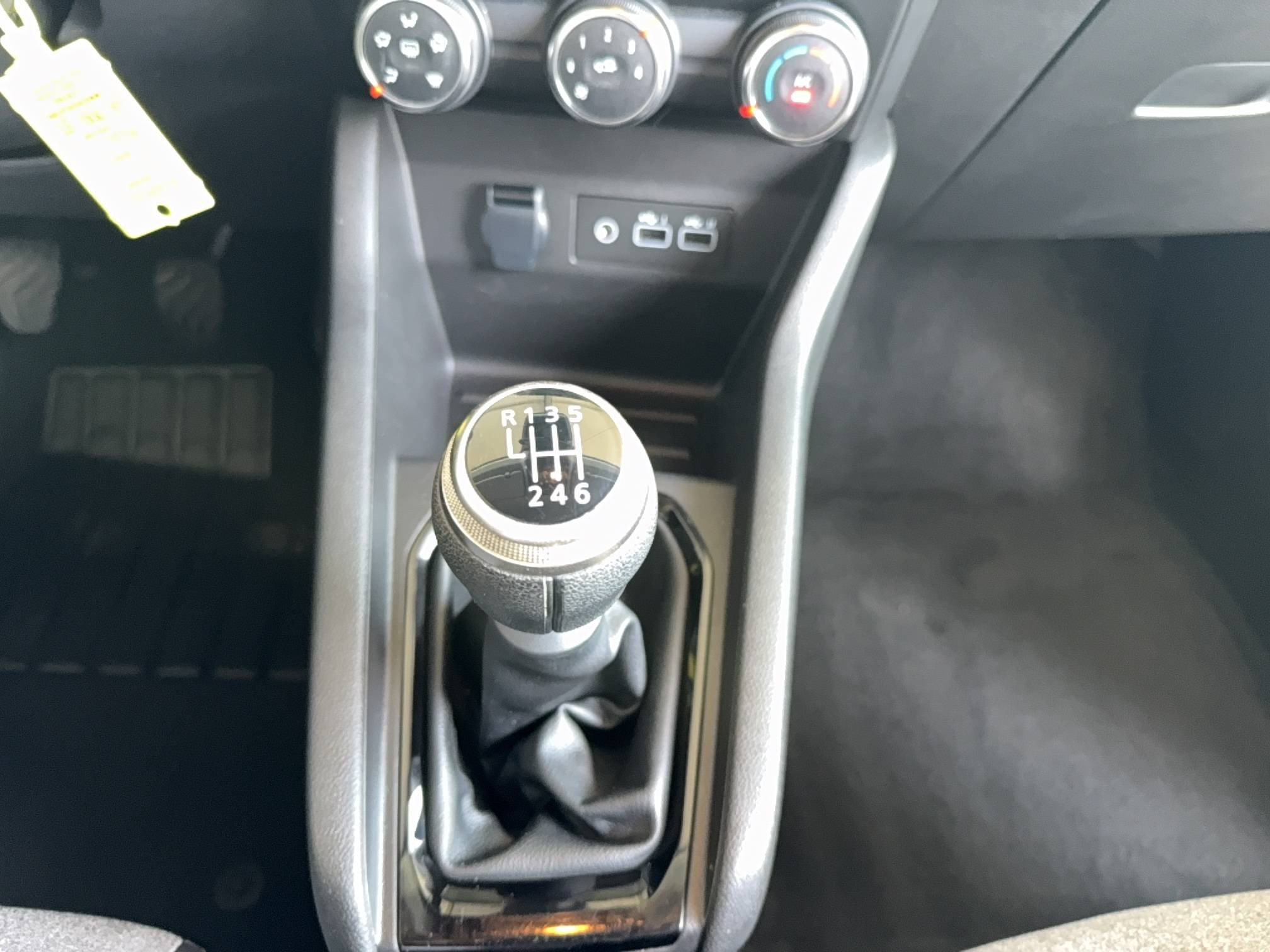 Vente en ligne Renault Clio 5 Clio TCe 90 au prix de 13 990 €