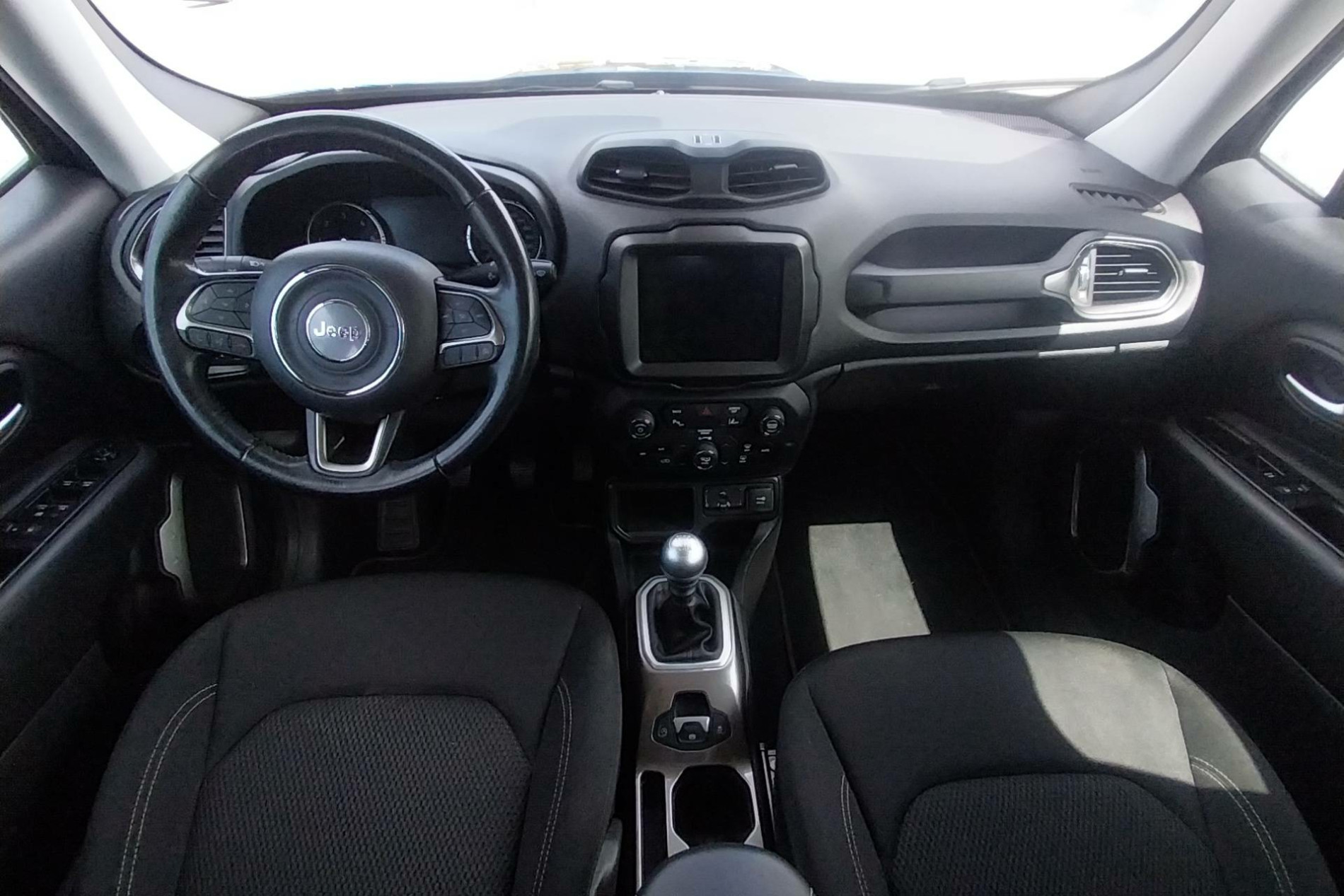 Vente en ligne Jeep Renegade  1.6 l MultiJet 120 ch BVM6 au prix de 15 990 €