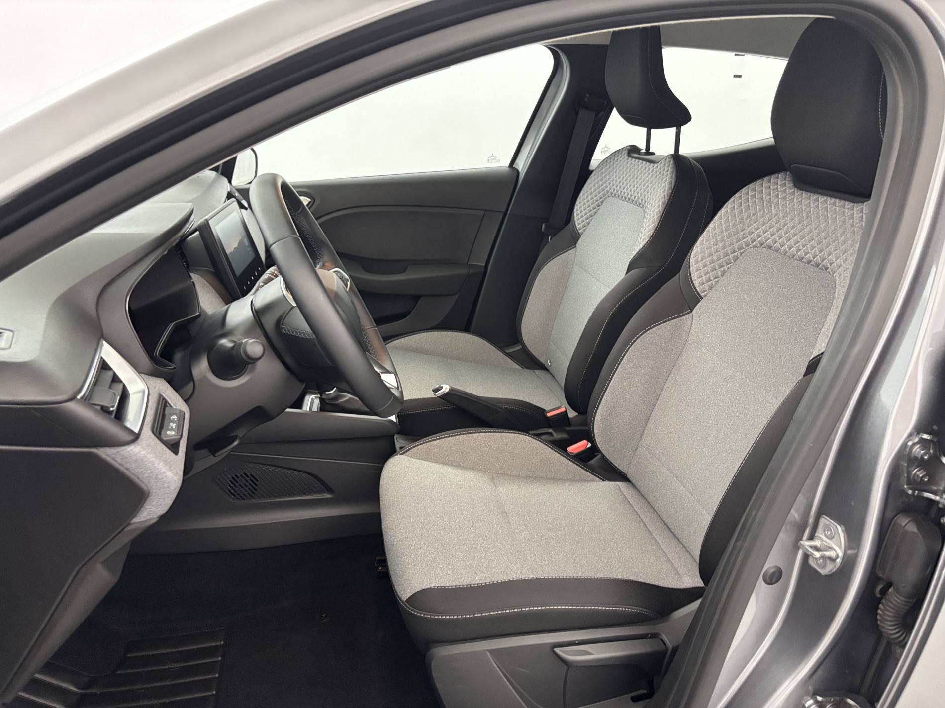 Vente en ligne Renault Clio 5 Clio E-Tech full hybrid 145 ch GSR2 au prix de 18 890 €