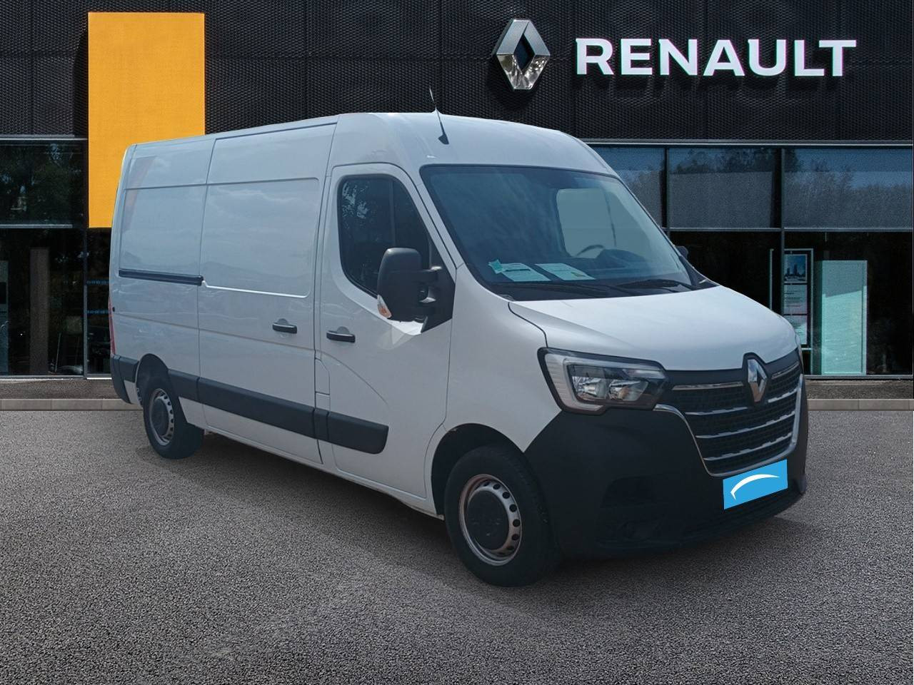 Vente en ligne Renault Master Fourgon MASTER FGN TRAC F3500 L2H2 BLUE DCI 135 au prix de 23 990 €