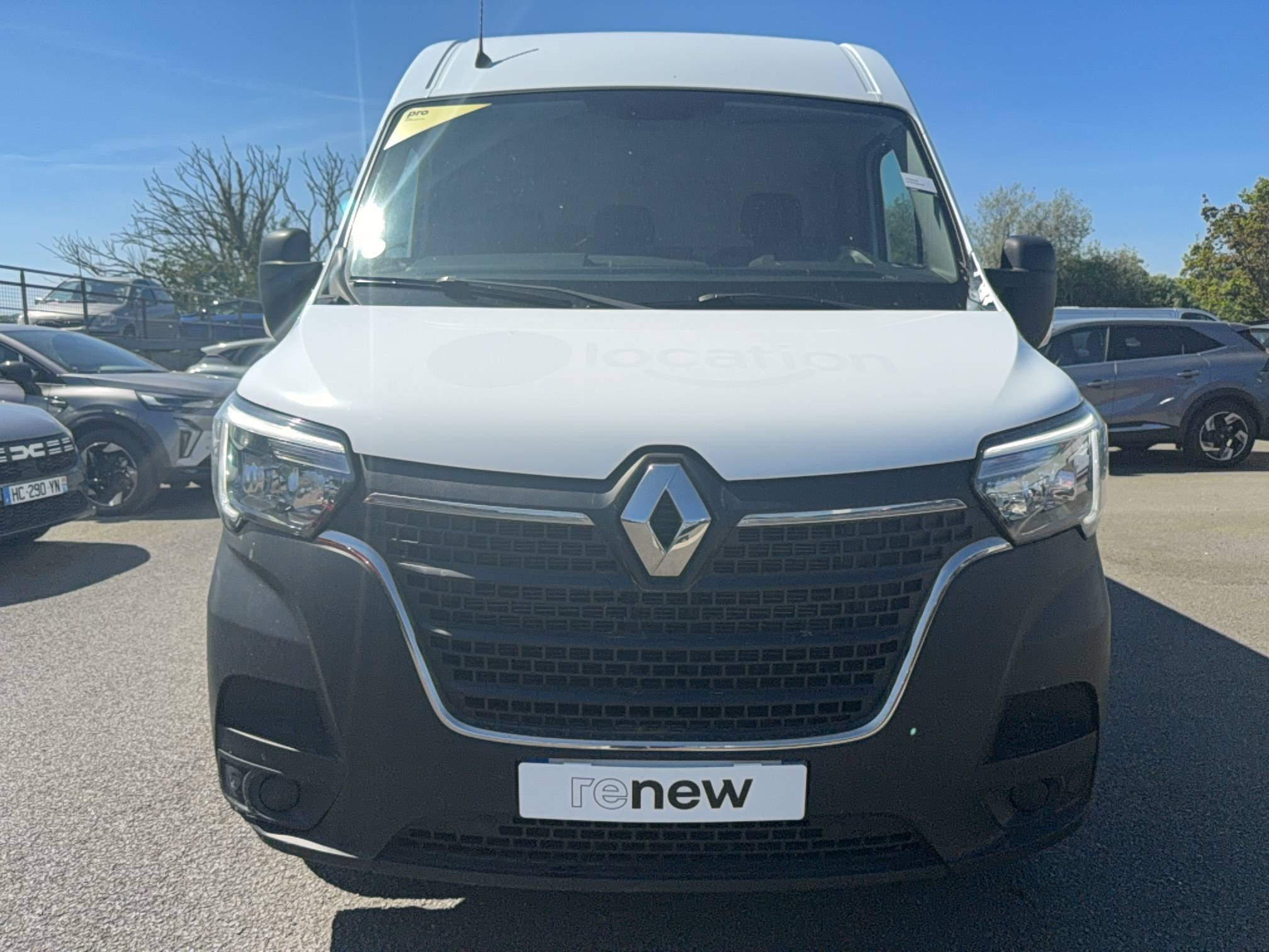 Vente en ligne Renault Master Fourgon MASTER FGN TRAC F3500 L2H2 BLUE DCI 135 au prix de 23 490 €