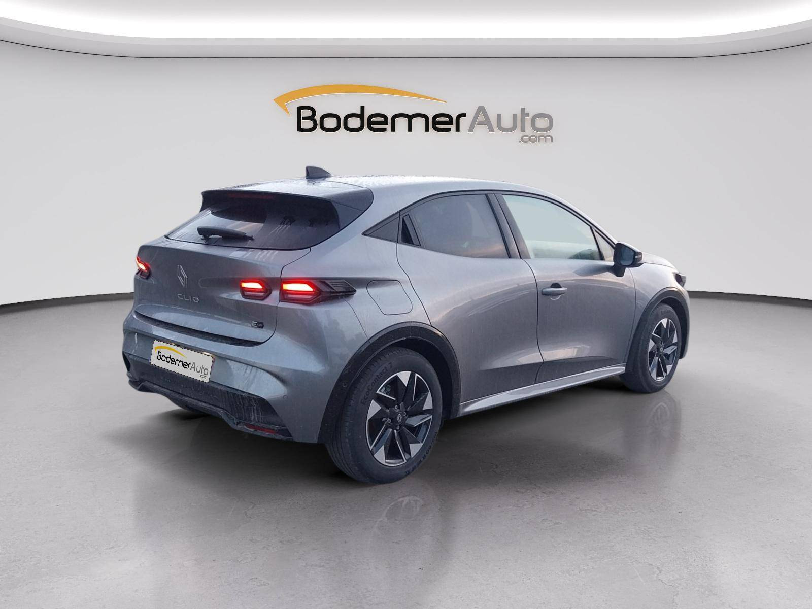 Vente en ligne Renault Clio 6 Clio E-Tech full hybrid 160 ch au prix de 26 480 €