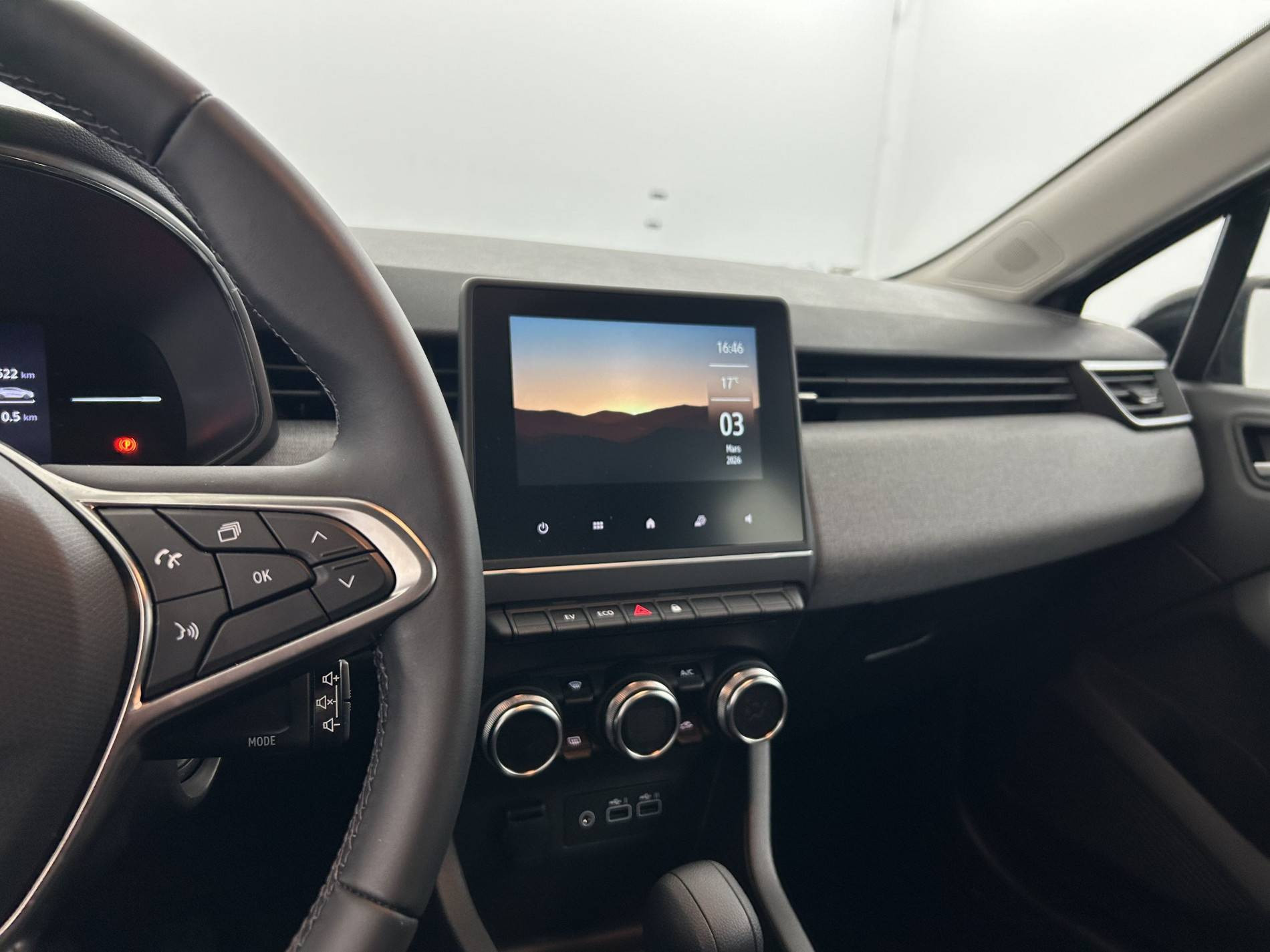 Vente en ligne Renault Clio 5 Clio E-Tech full hybrid 145 ch GSR2 au prix de 19 990 €