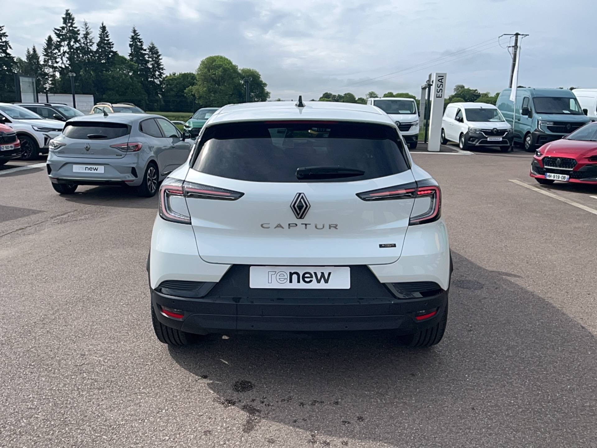Vente en ligne Renault Captur  E-Tech full hybrid 145 ch au prix de 24 491 €