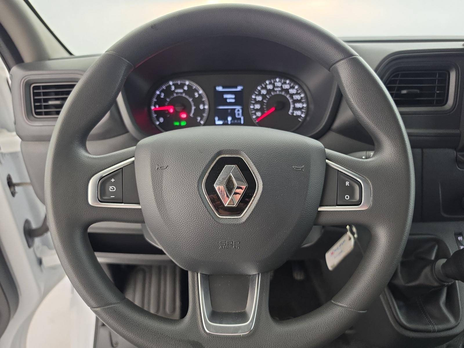 Vente en ligne Renault Master Fourgon MASTER FGN TRAC F3500 L2H2 BLUE DCI 135 au prix de 20 980 €