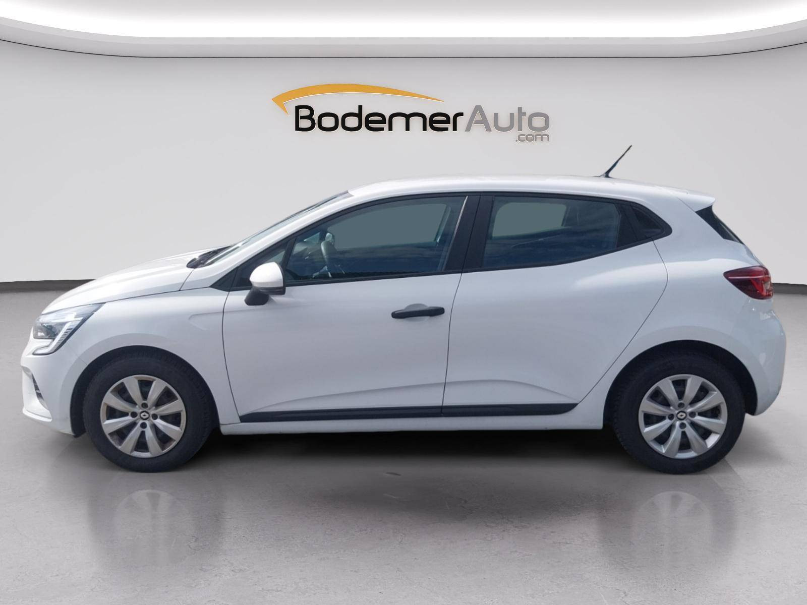 Vente en ligne Renault Clio 5 CLIO SOCIETE BLUE DCI 100 - 21N au prix de 11 990 €