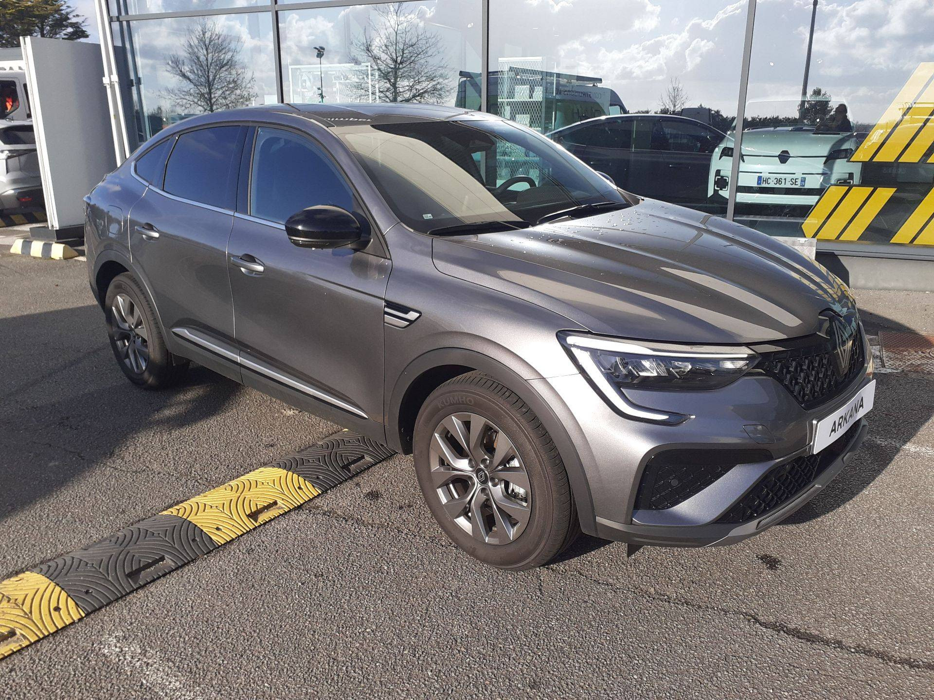 Vente en ligne Renault Arkana  E-Tech full hybrid 145 GSR2 au prix de 31 490 €