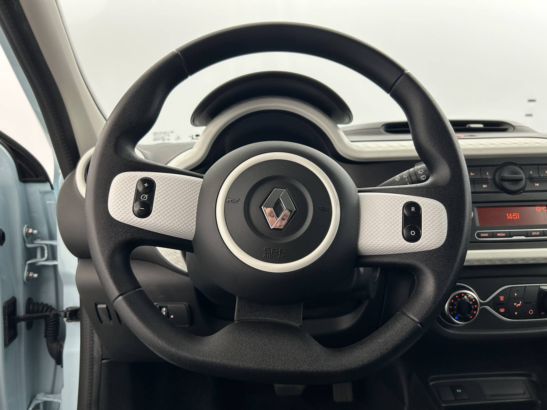 Vente en ligne Renault Twingo Electrique Twingo III E-Tech au prix de 11 990 €