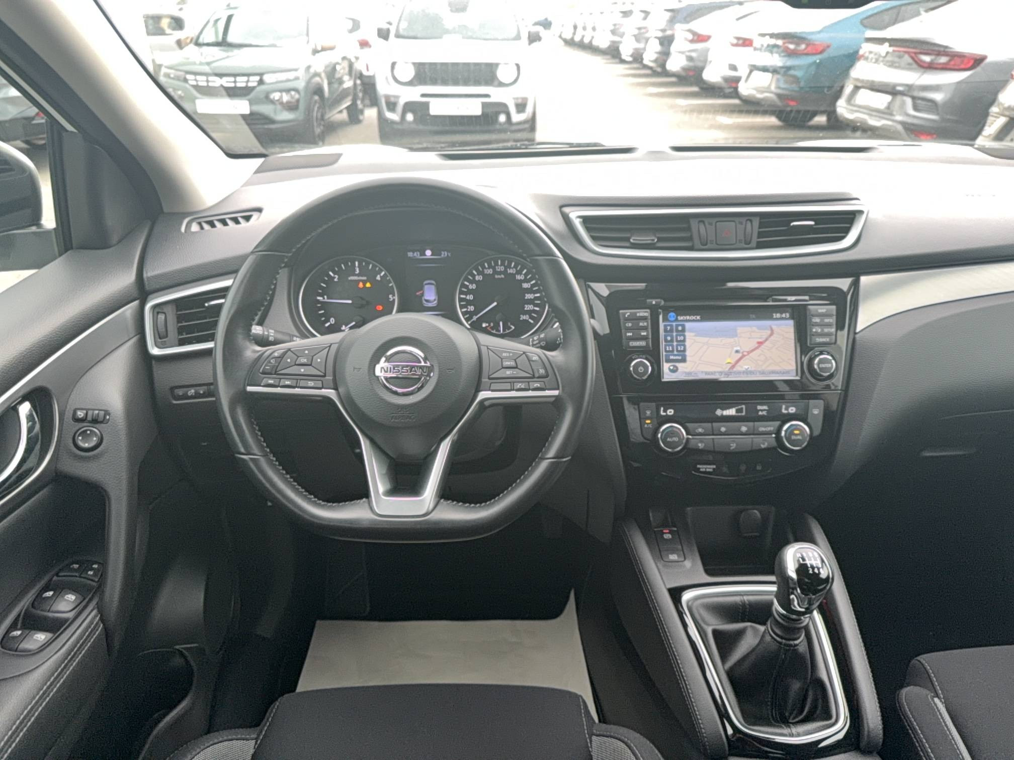 Vente en ligne Nissan Qashqai Qashqai 1.5 dCi 115 au prix de 16 990 €