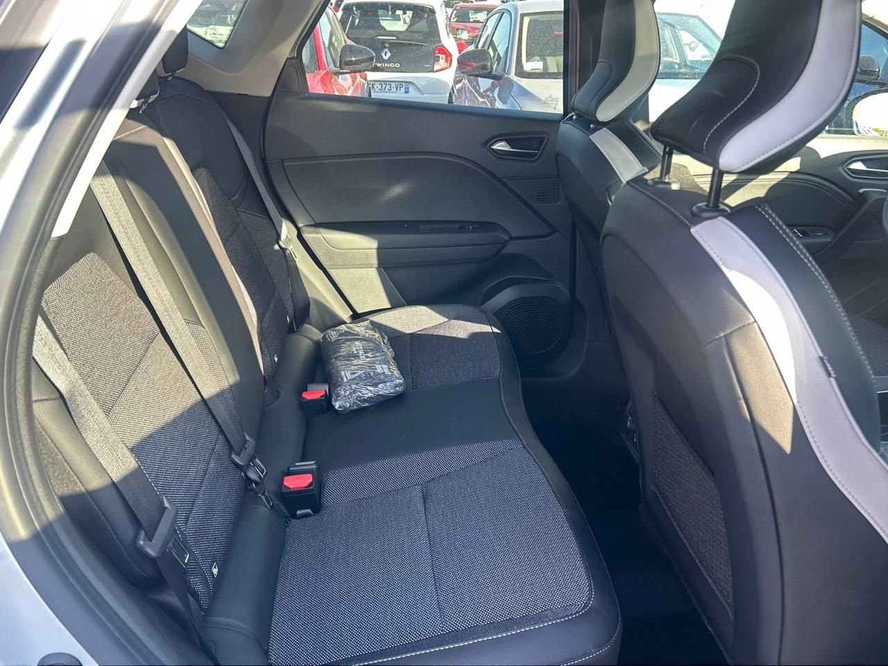 Vente en ligne Renault Captur  mild hybrid 160 EDC au prix de 18 890 €
