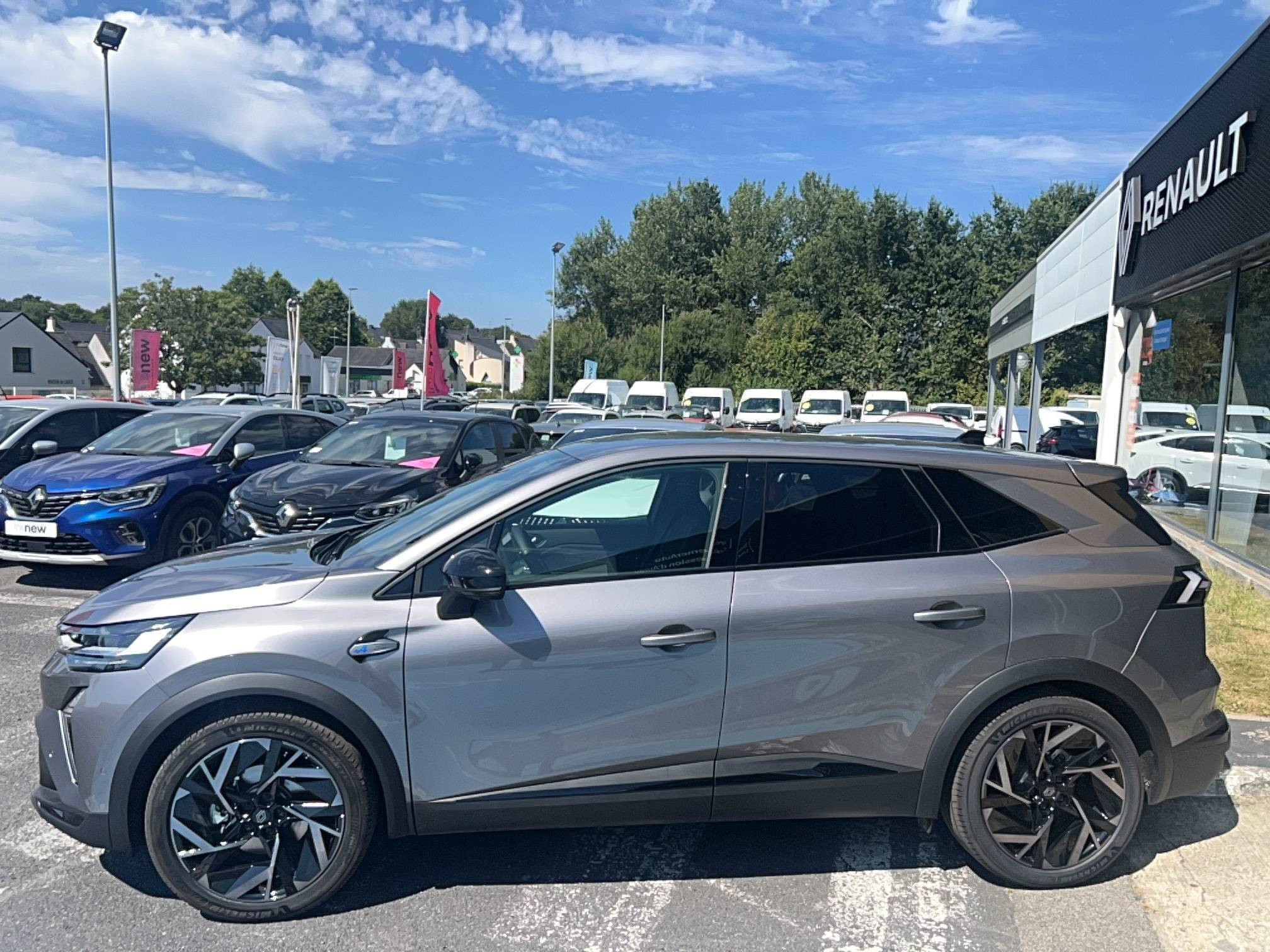 Vente en ligne Renault Symbioz  E-Tech full hybrid 160 ch au prix de 33 870 €