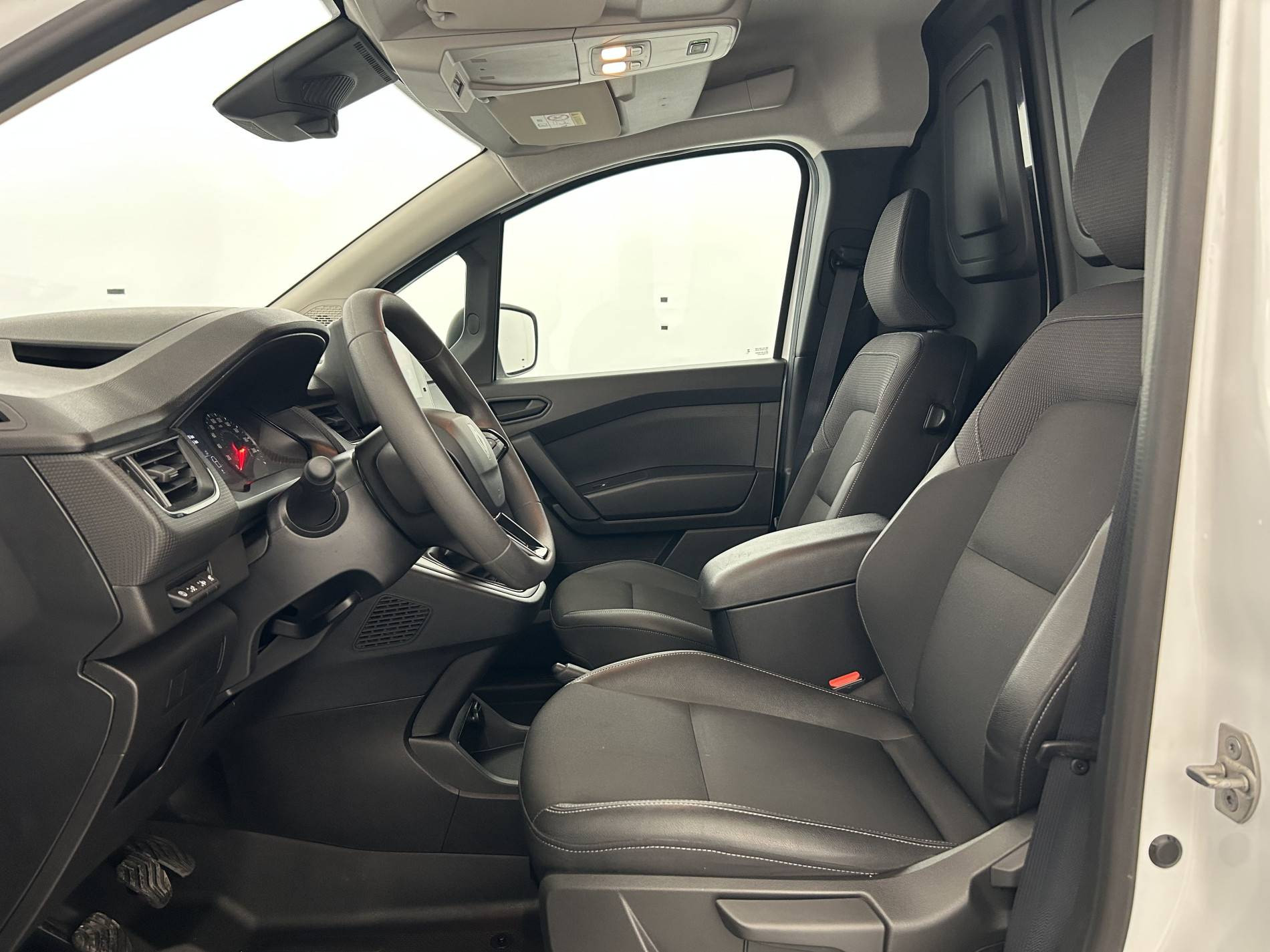 Vente en ligne Renault Kangoo Van  TOLE L1 BLUE DCI 75 GSR2 au prix de 17 790 €
