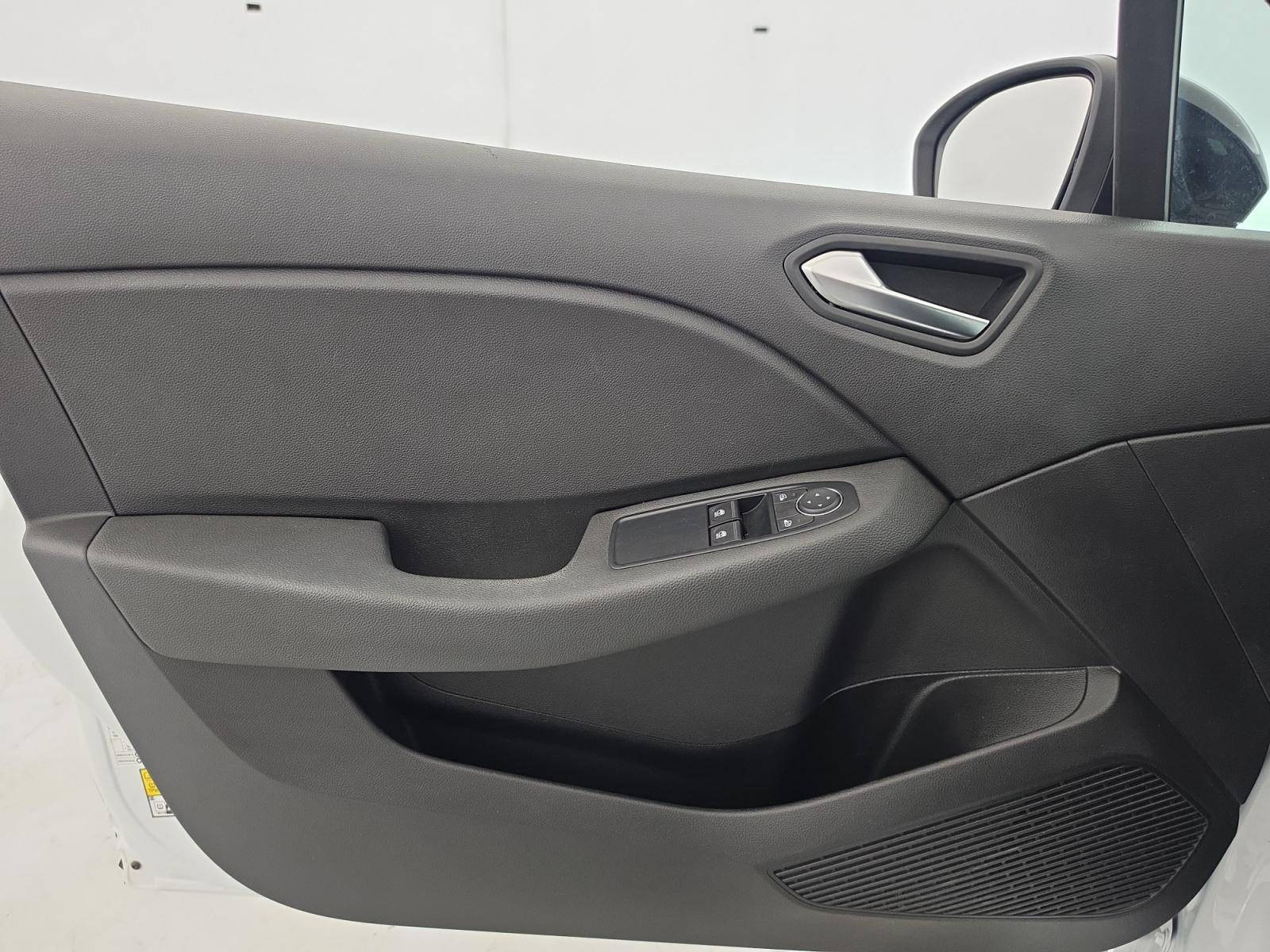 Vente en ligne Renault Clio 5 Clio TCe 90 au prix de 11 690 €