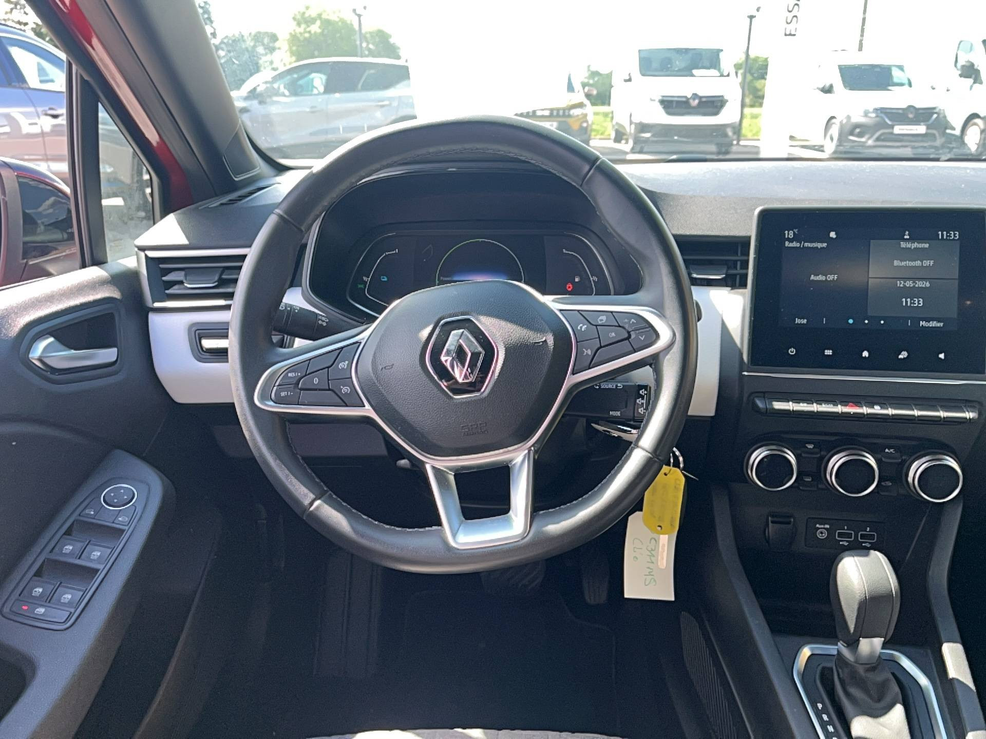 Vente en ligne Renault Clio 5 Clio E-Tech 140 - 21N au prix de 15 991 €