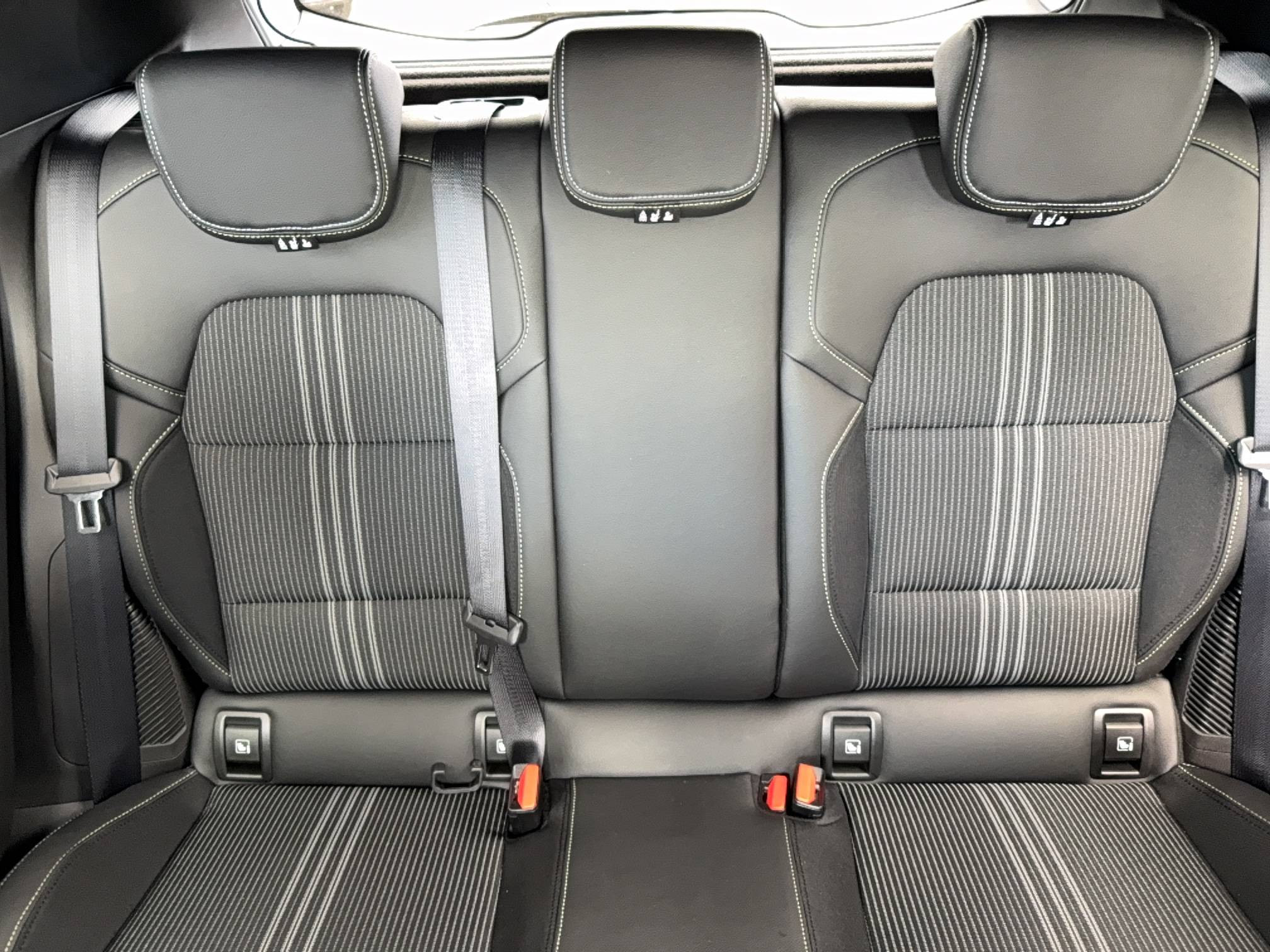 Vente en ligne Renault Clio 5 Clio E-Tech full hybrid 145 au prix de 18 990 €