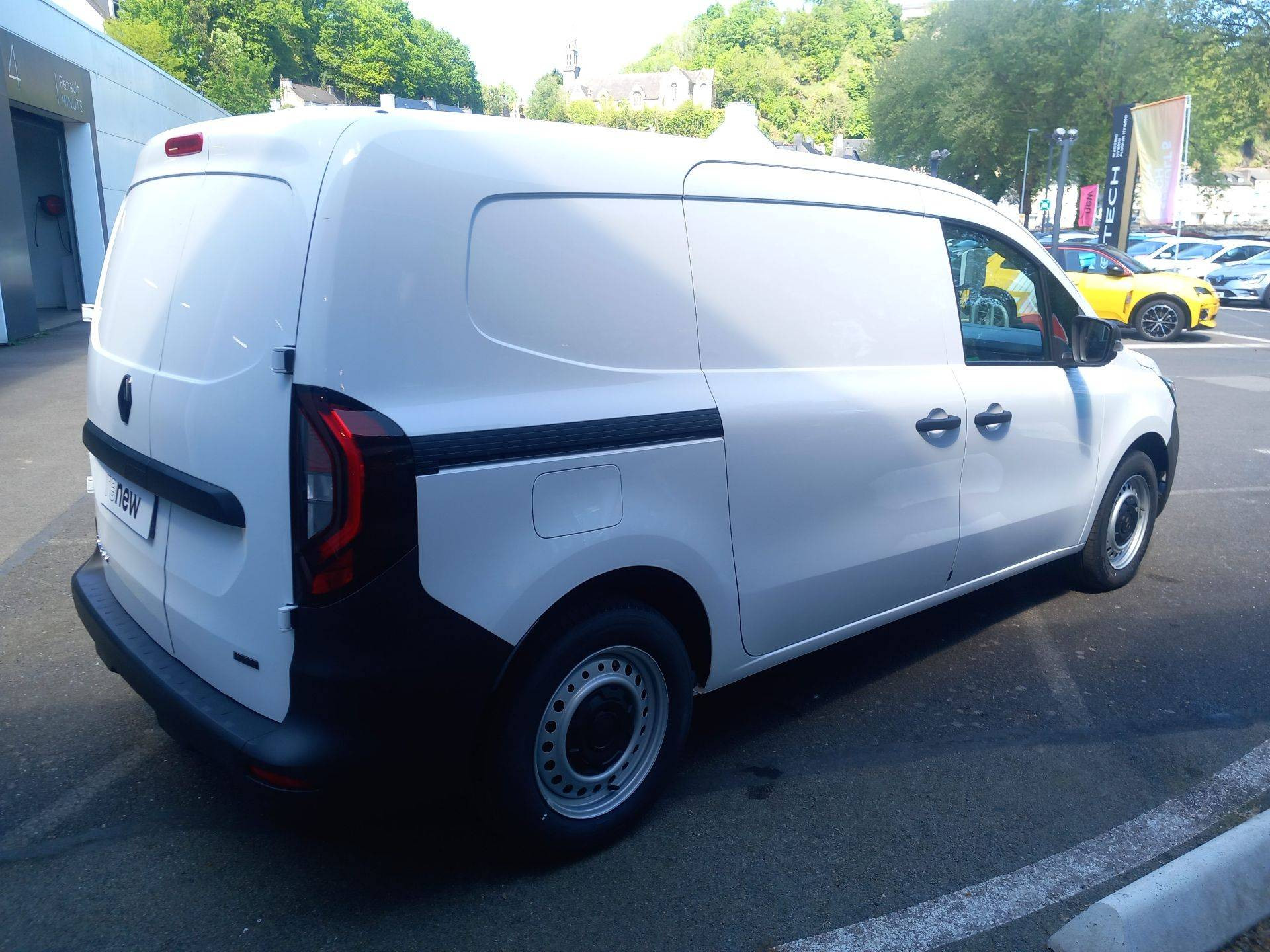 Vente en ligne Renault Kangoo Van E-Tech  FG TOLE L2 AC11 GSR2 au prix de 29 990 €