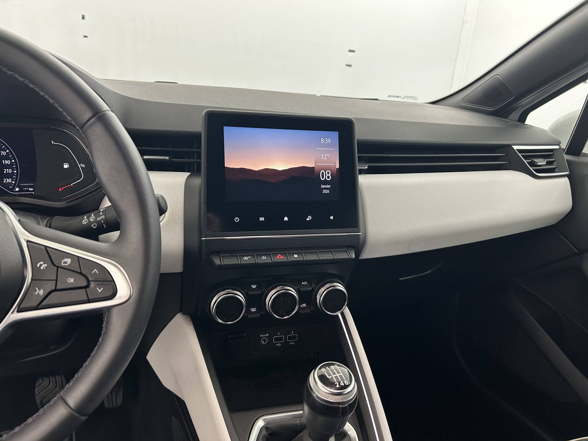 Vente en ligne Renault Clio 5 Clio TCe 90 - 21N au prix de 15 490 €