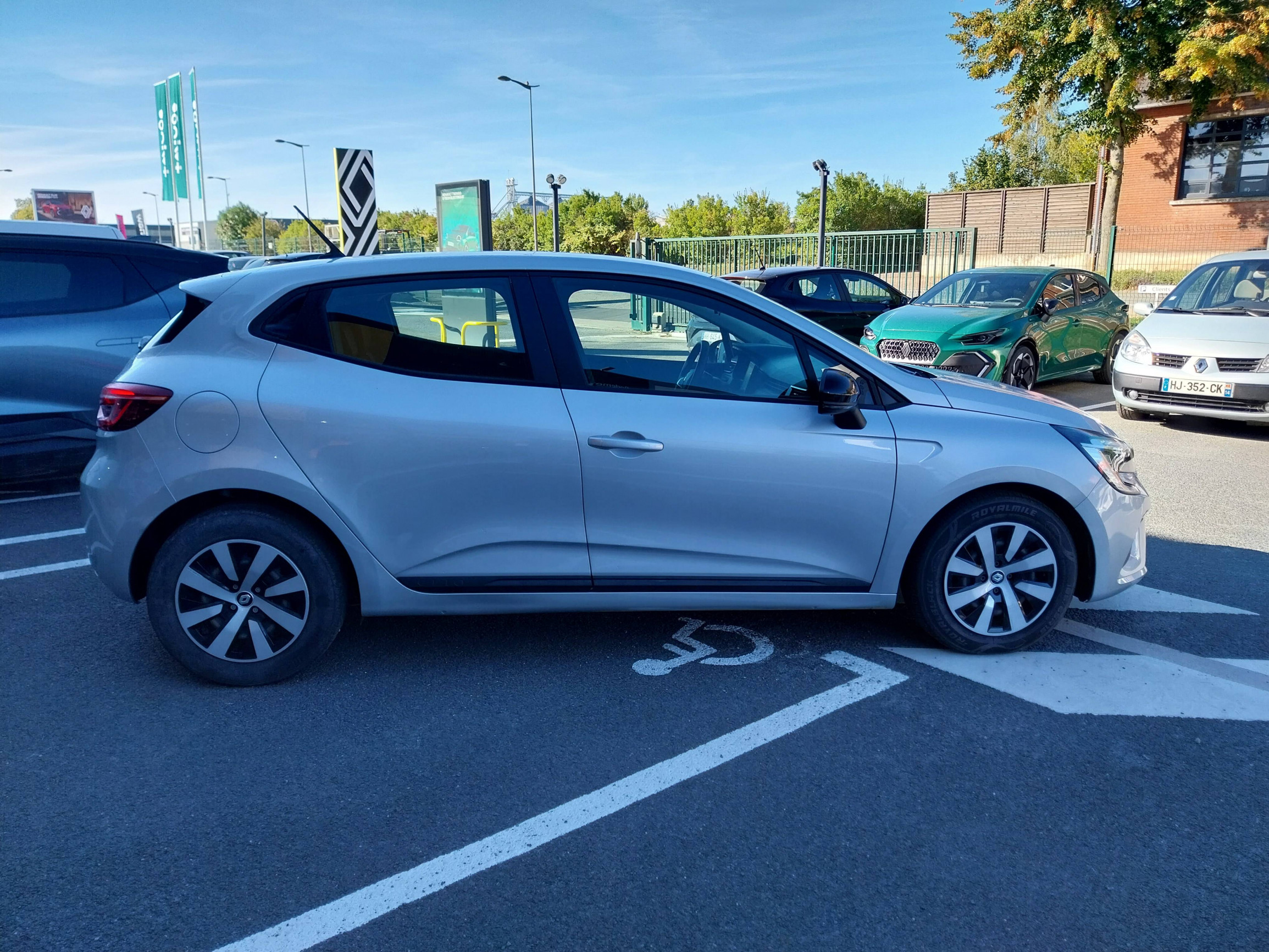 Vente en ligne Renault Clio 5 Clio TCe 90 au prix de 13 300 €