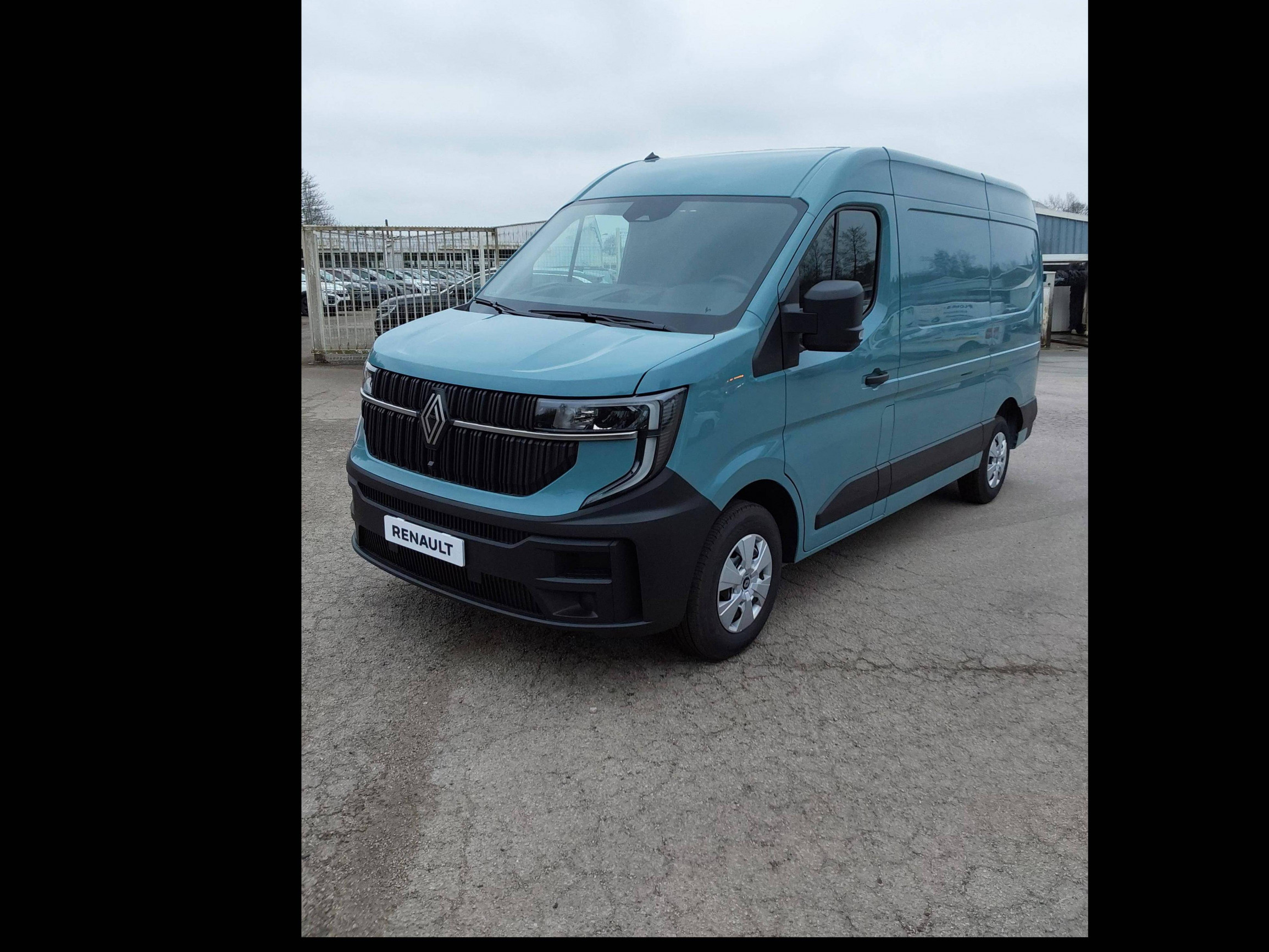 Renault Master E-Tech MASTER ELECTRIQUE FGN L2H2 3T5 GRANDE AUTONOMIE occasion de 2025 en vente à Morlaix