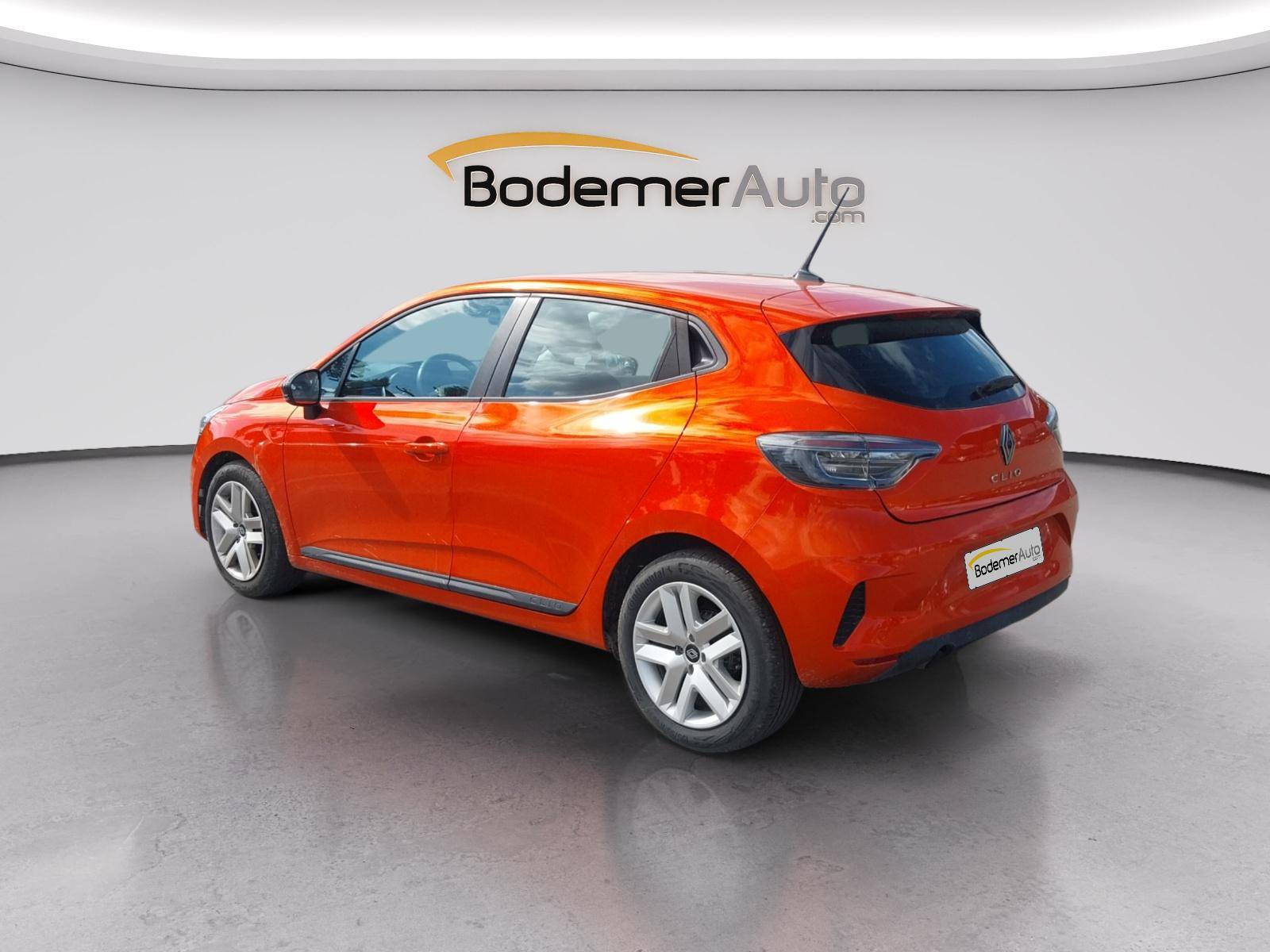 Vente en ligne Renault Clio 5 Clio TCe 90 au prix de 15 490 €