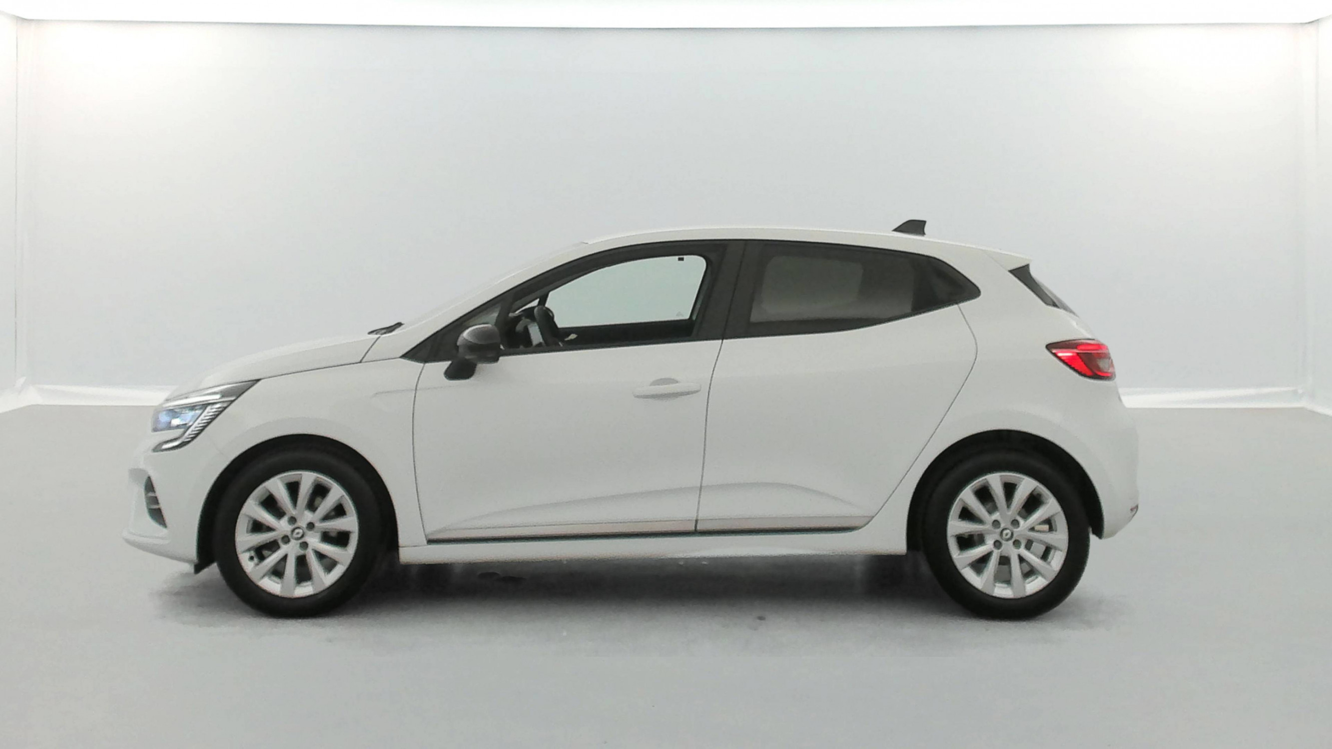 Vente en ligne Renault Clio 5 Clio TCe 90 au prix de 13 430 €